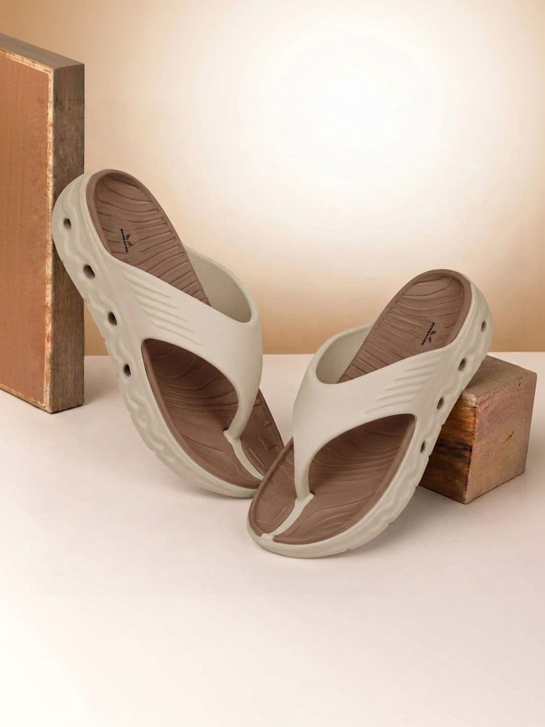 BERSACHE Men Thong Flip-Flops - view 1