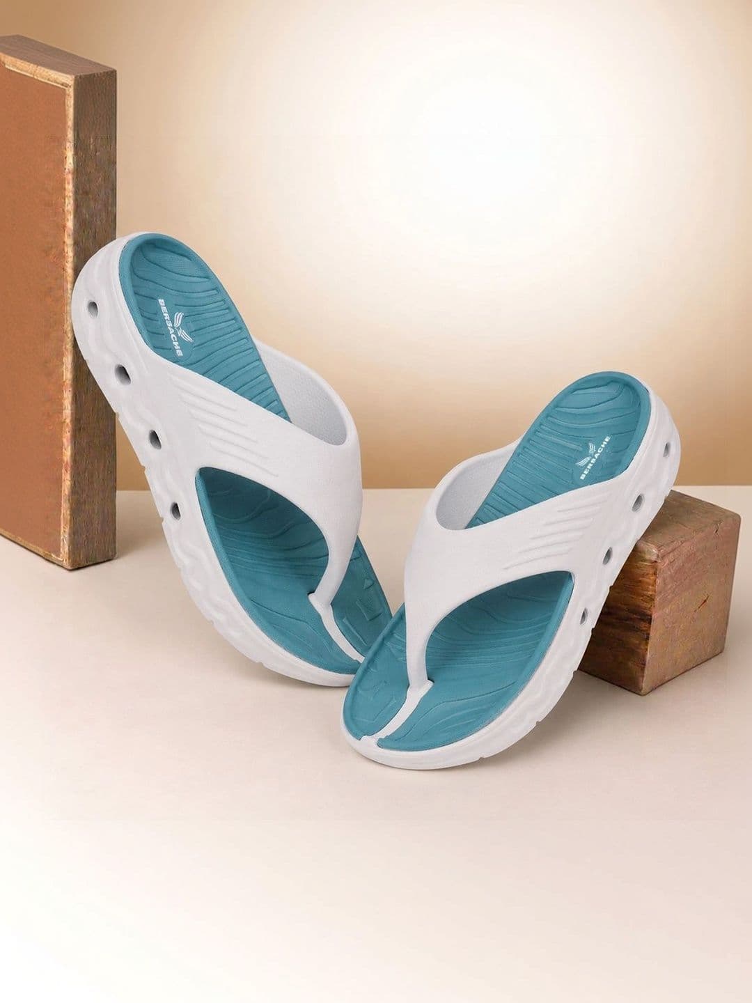 BERSACHE Men Thong Flip-Flops - view 1