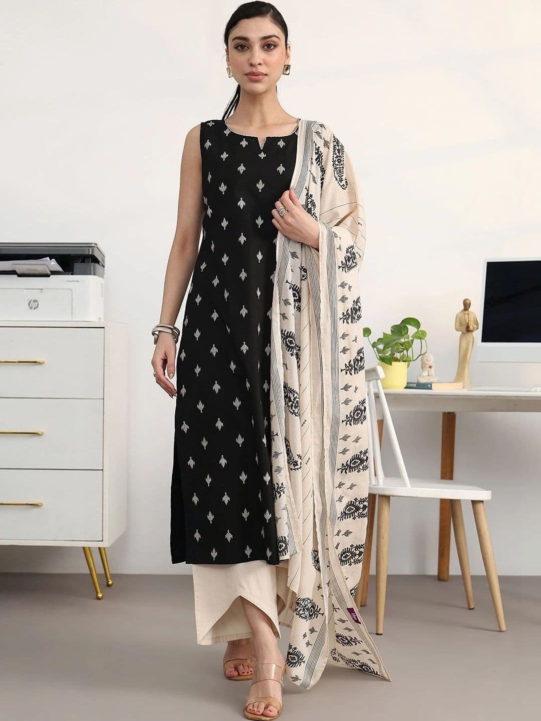 Libas Women Ethnic Motifs Printed Regular Kurta with Trousers & With Dupatta - view 1