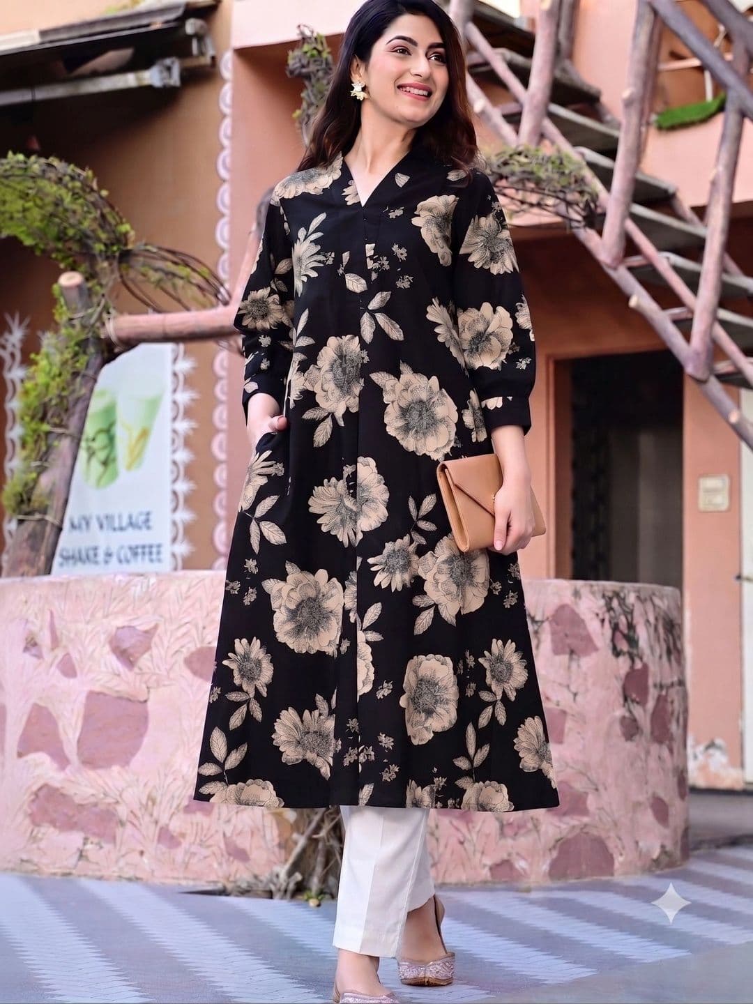 Chaukas Women Floral Printed Floral Kurta - view 1