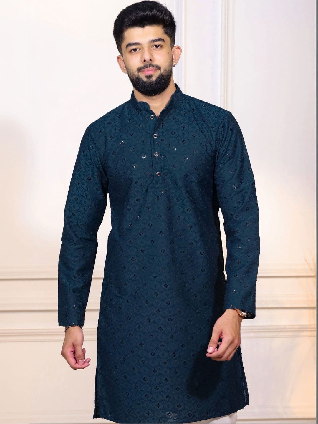 Koshin Geometric Embroidered Sequinned Mandarin Collar Cotton Straight Kurta - view 1