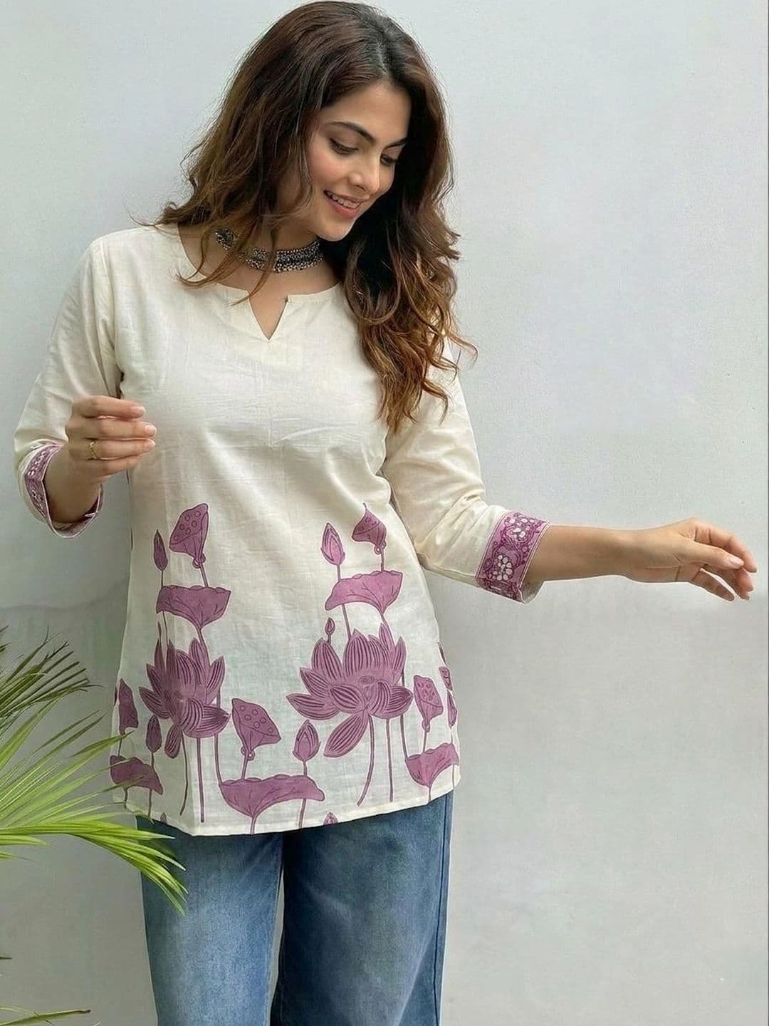 Zyla Women Floral Printed Kurta - view 1