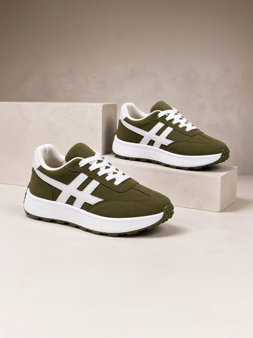 AIRBELL X AIRX Men Colourblocked Sneakers - view 1