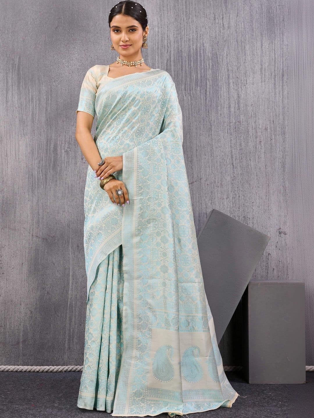HERE&NOW Woven Design Zari Silk Cotton Banarasi Saree - view 1