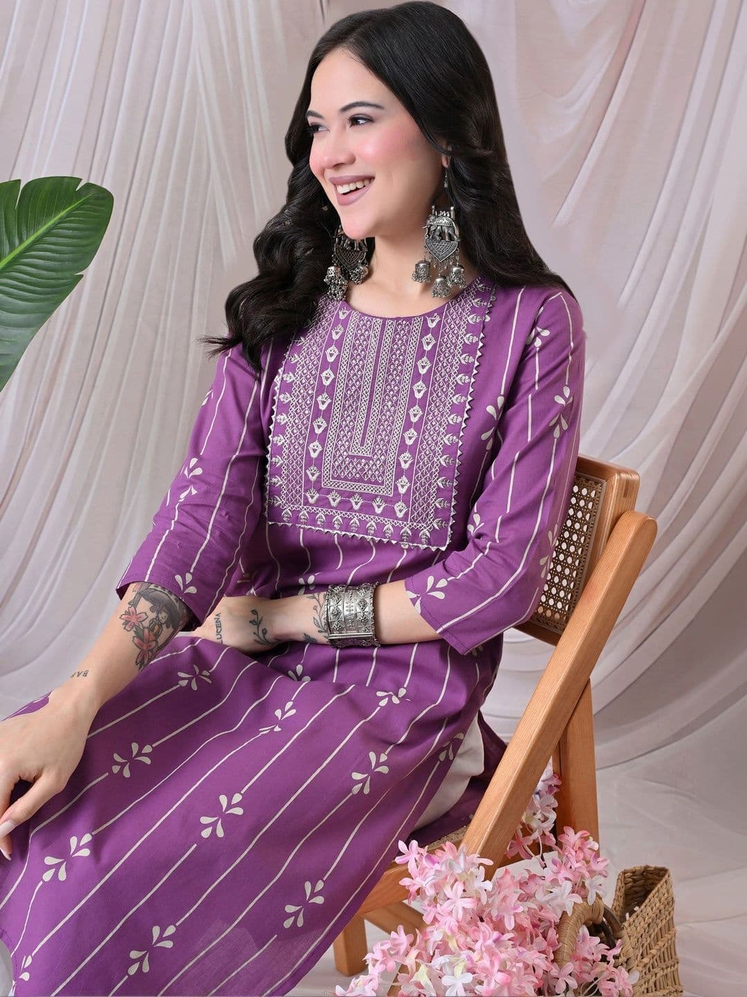 BKApparels Women Ethnic Motifs Embroidered Thread Work Kurta - view 1