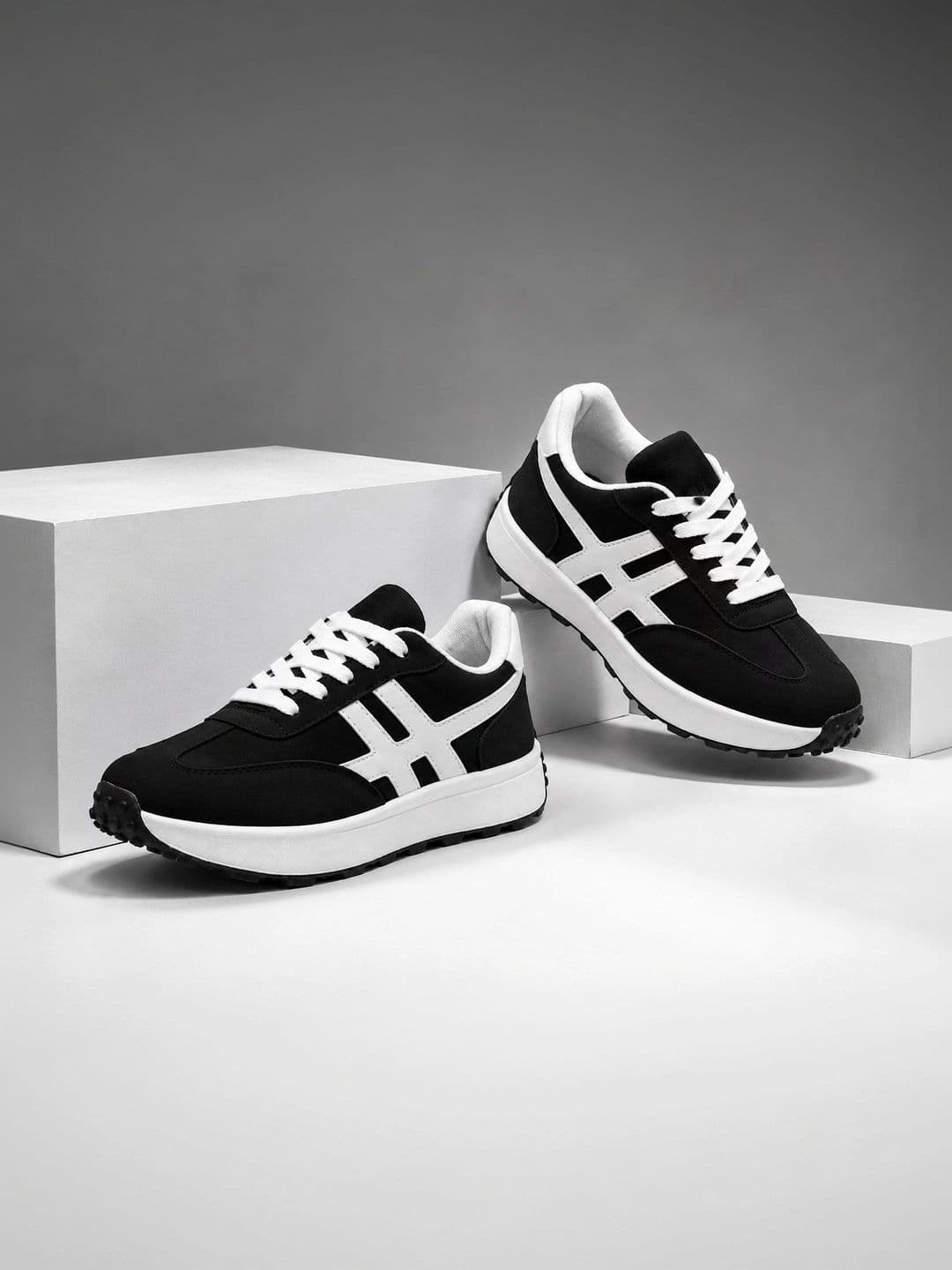 AIRBELL X AIRX Men Colourblocked Sneakers - view 1