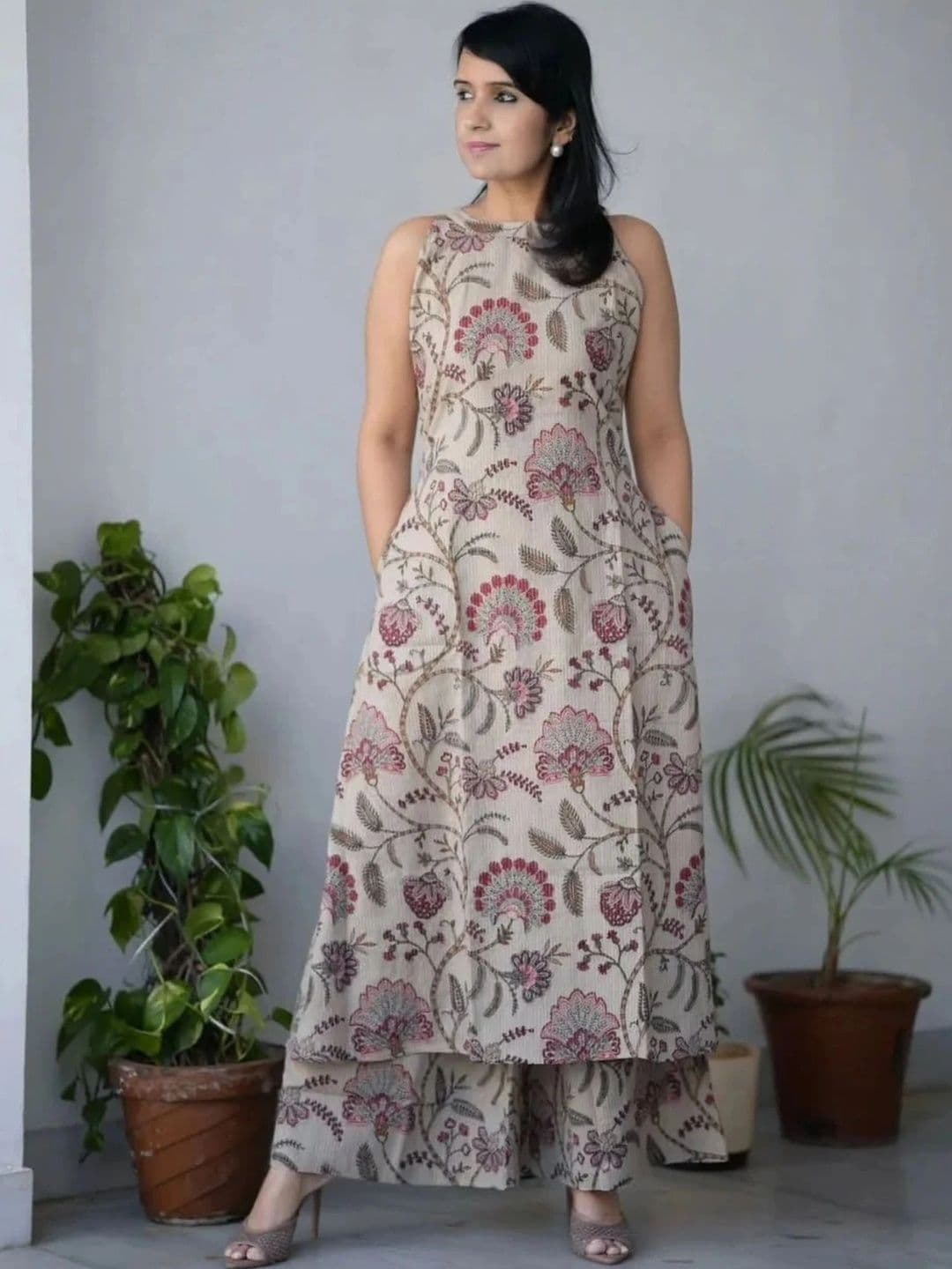 HISHAM Women Floral Printed Regular Kurta with Palazzos - view 1