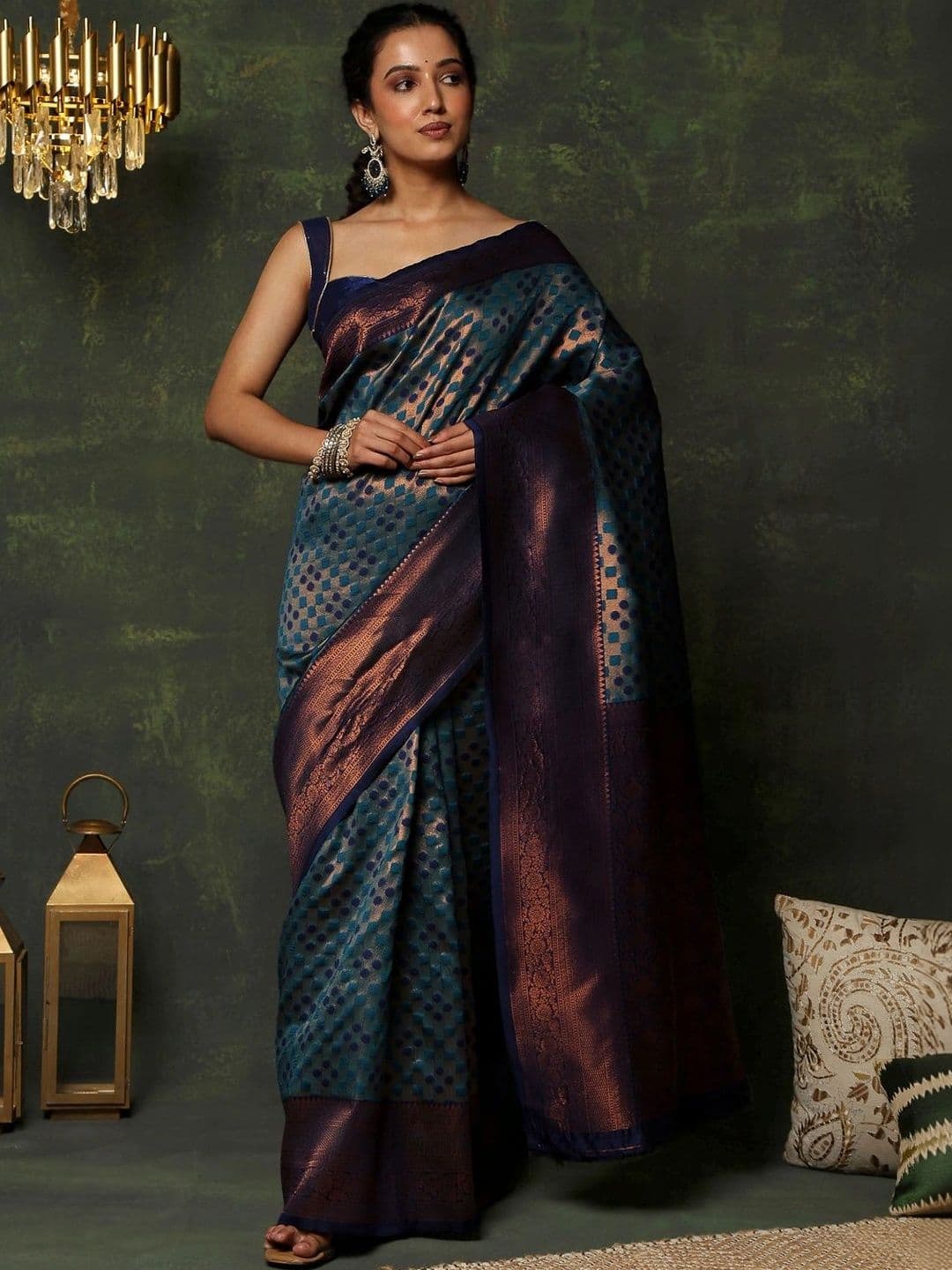 Garden Vareli Woven Design Zari Art Silk Banarasi Saree - view 1