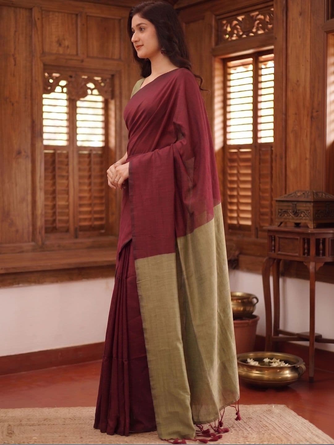 AmiFashion Zari Pure Silk Banarasi Saree With Unstitched Blouse Piece - view 1