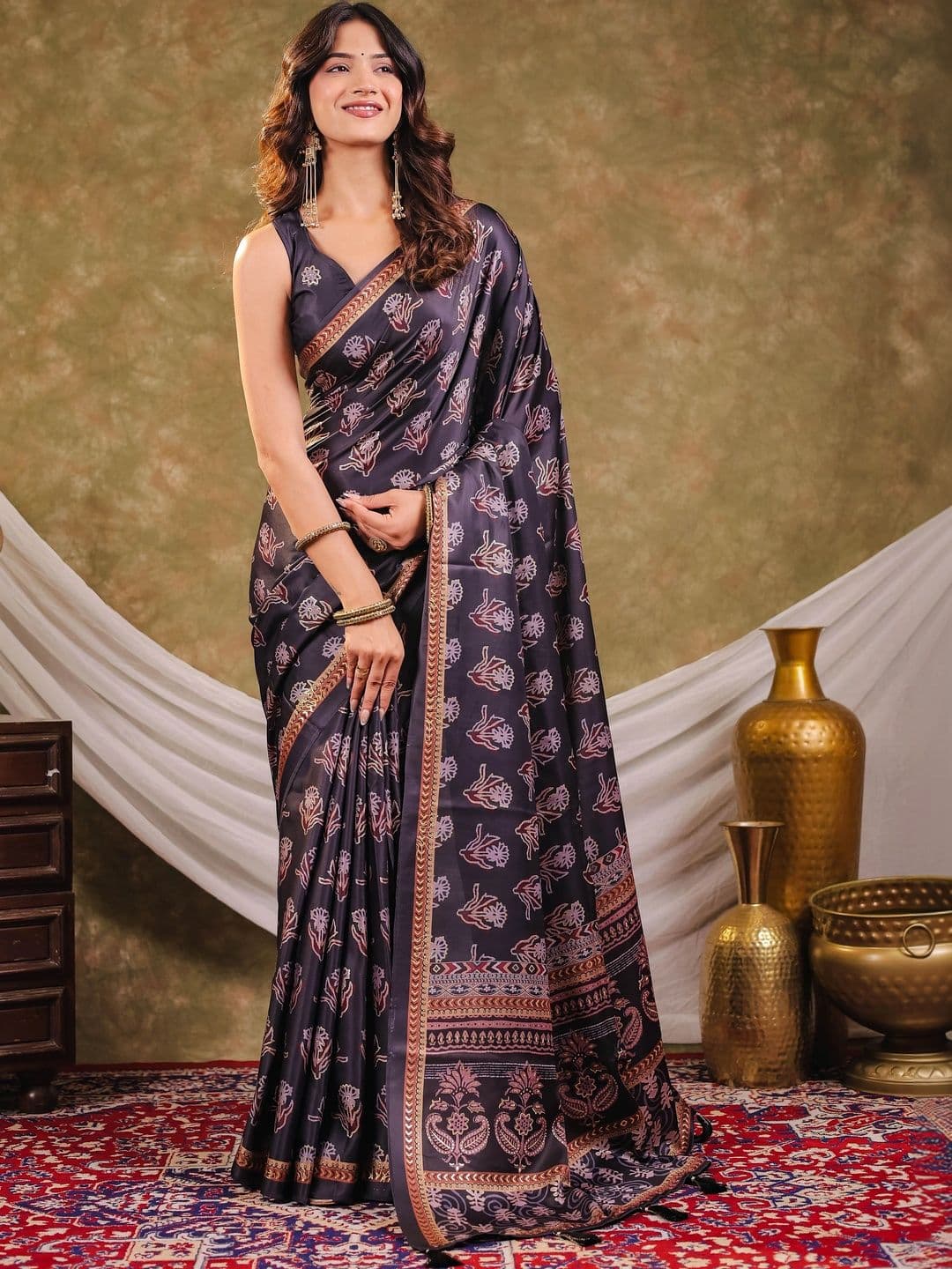 RAAS SHREE Ajrak Block Designer Block Print Saree - view 1