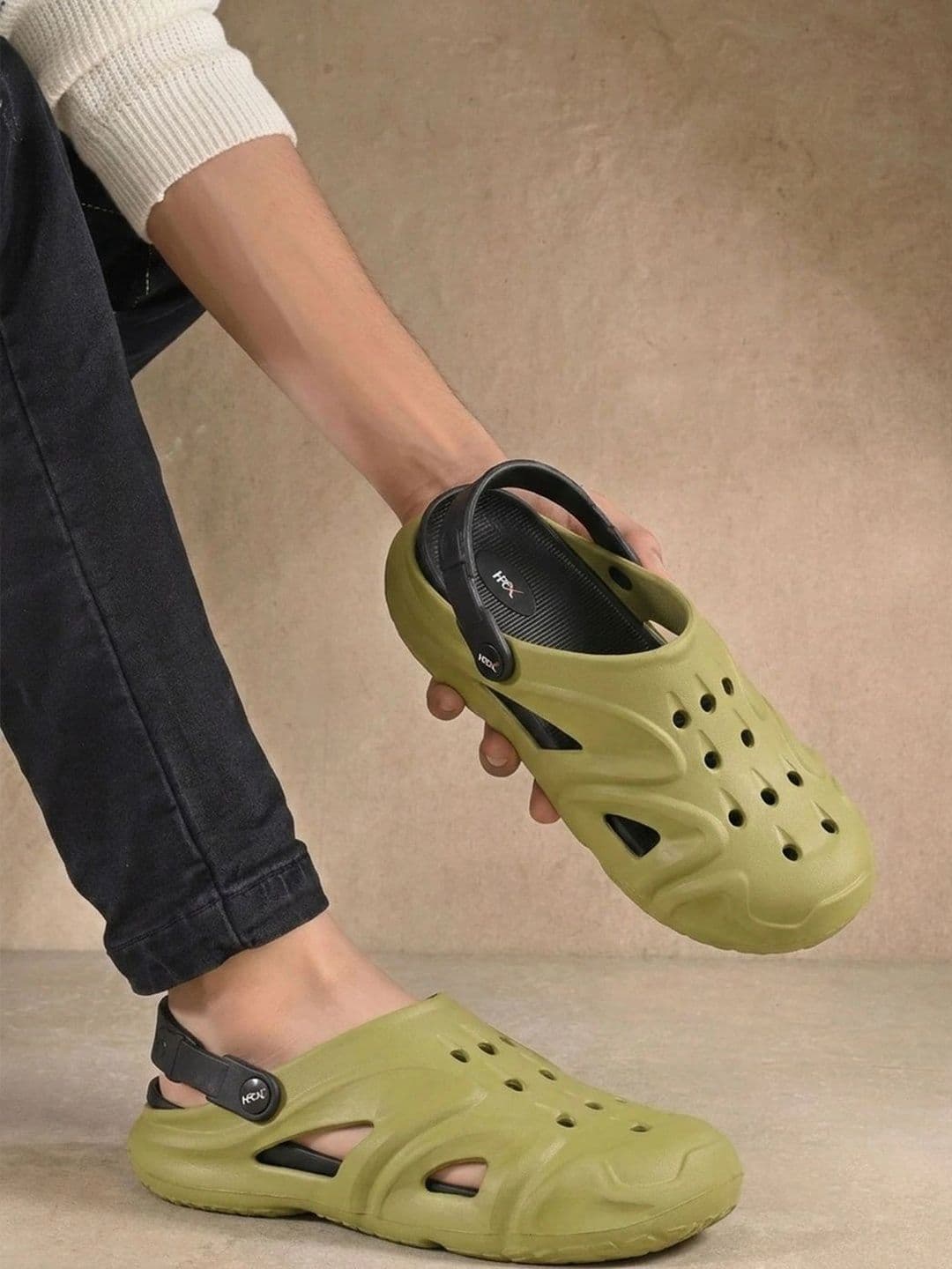HRX by Hrithik Roshan Men Clogs Sandals - view 1