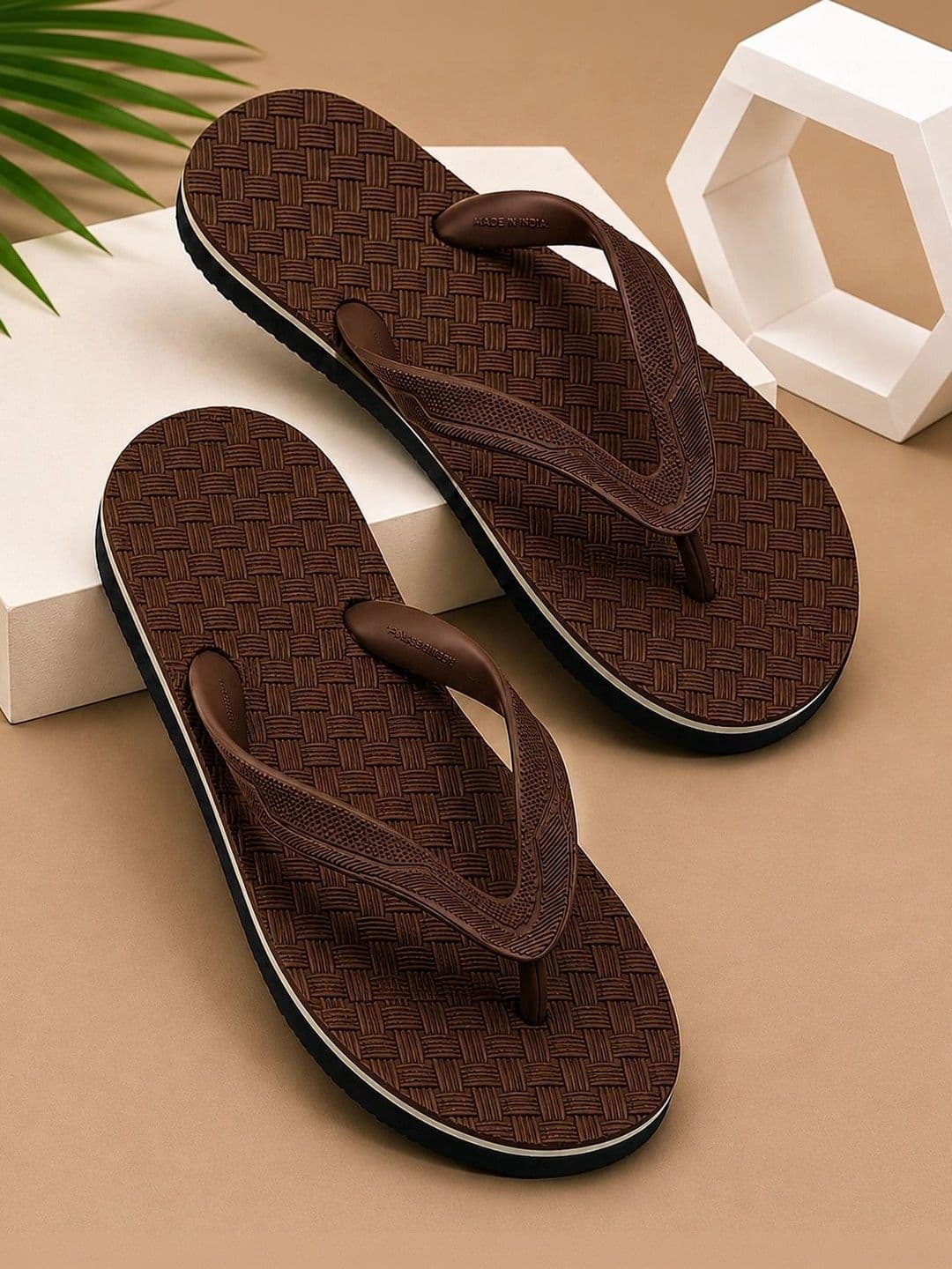 BREEZY Men Rubber Thong Flip-Flops - view 1