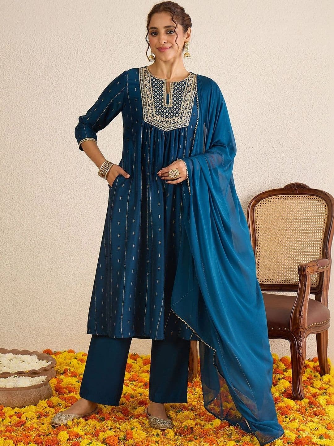 Janasya Women Floral Tiered Sequinned Kurta with Trousers & With Dupatta - view 1