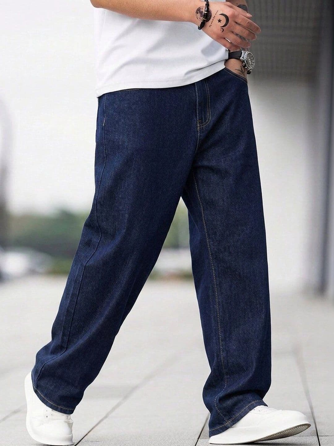 MODALEN Men Loose Relaxed Fit Mid-Rise Light Fade Jeans - view 1