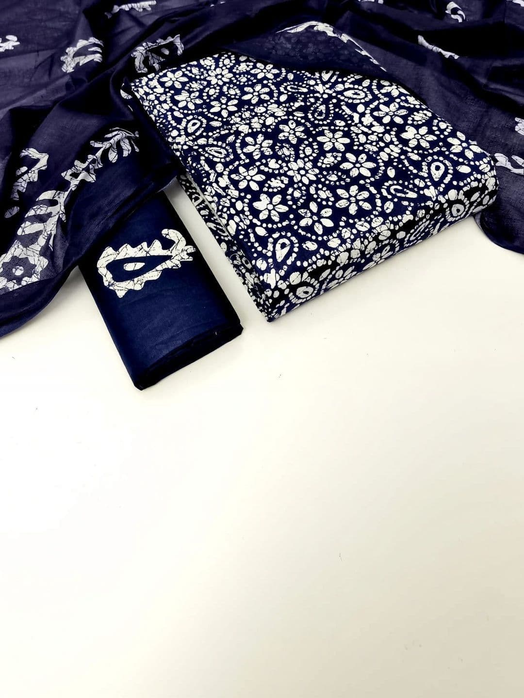 Keshar Printed Pure Cotton Unstitched Dress Material - view 1