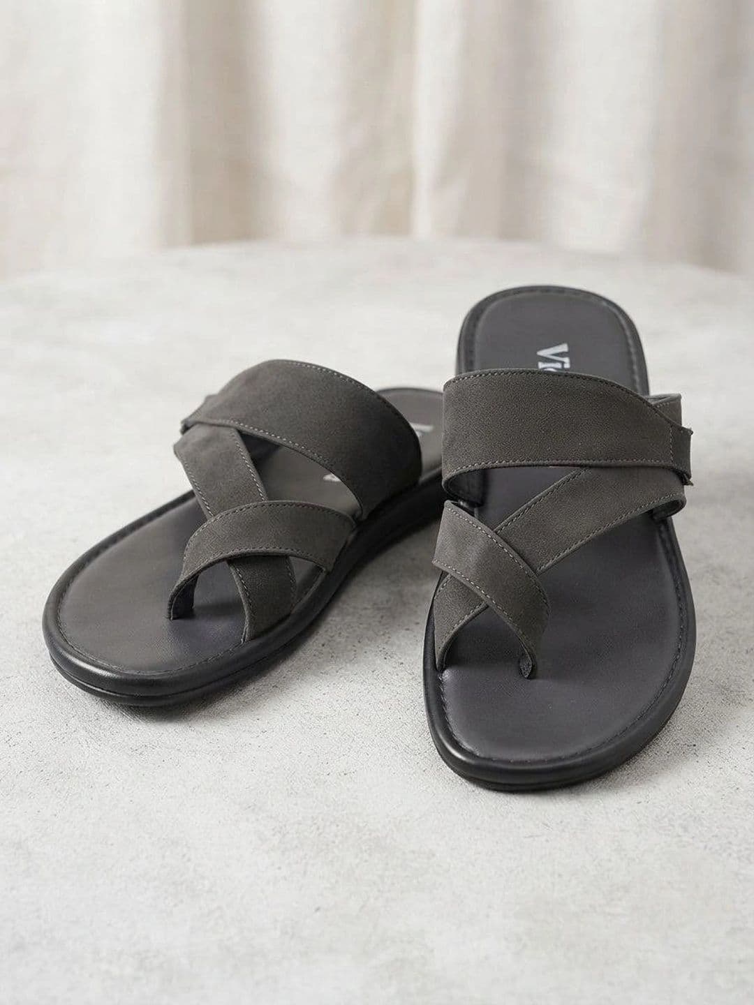 Viora Men Thong Flip-Flops - view 1