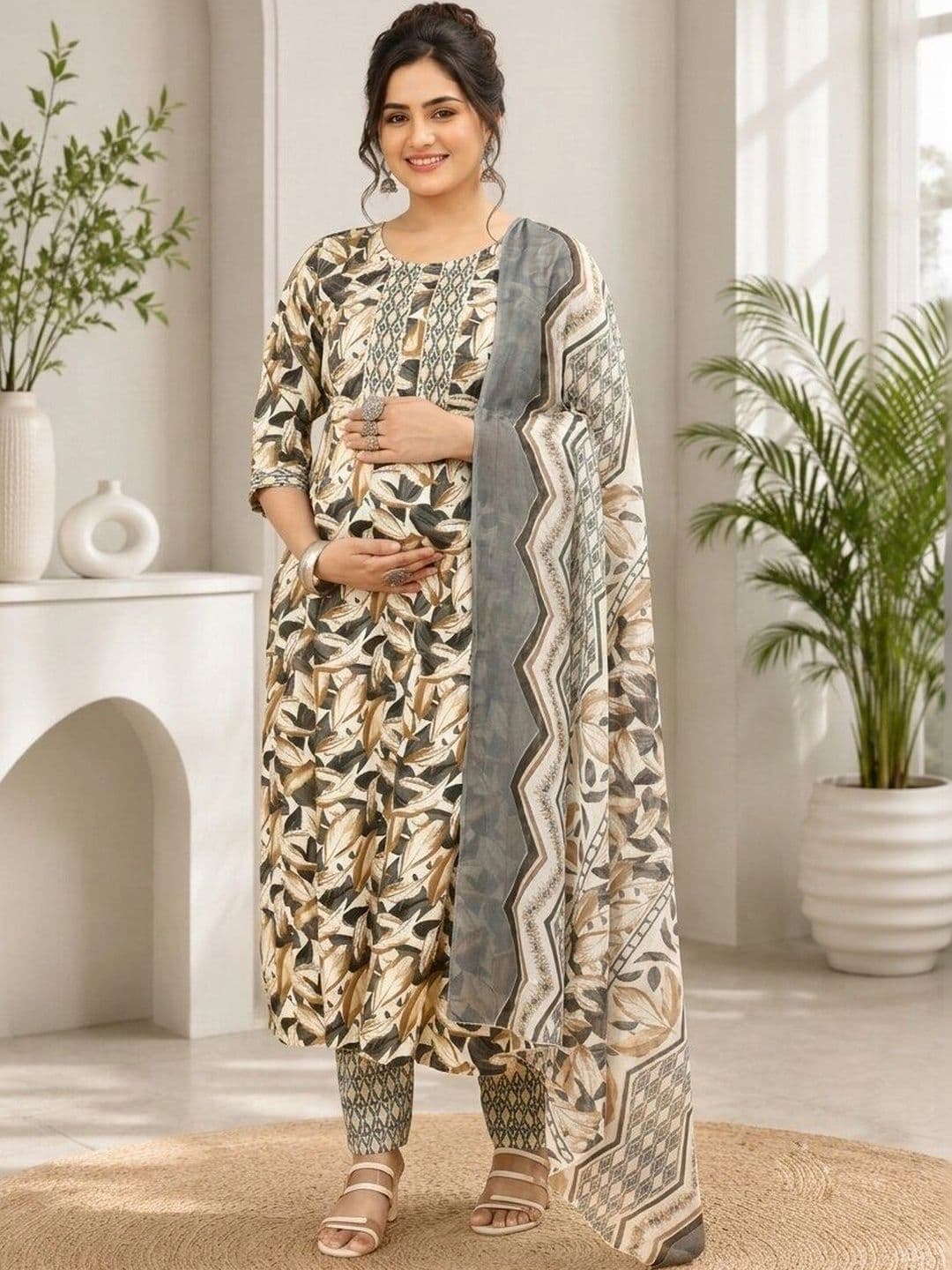 Assume Fab Women Floral Printed Regular Kurta with Trousers & With Dupatta - view 1