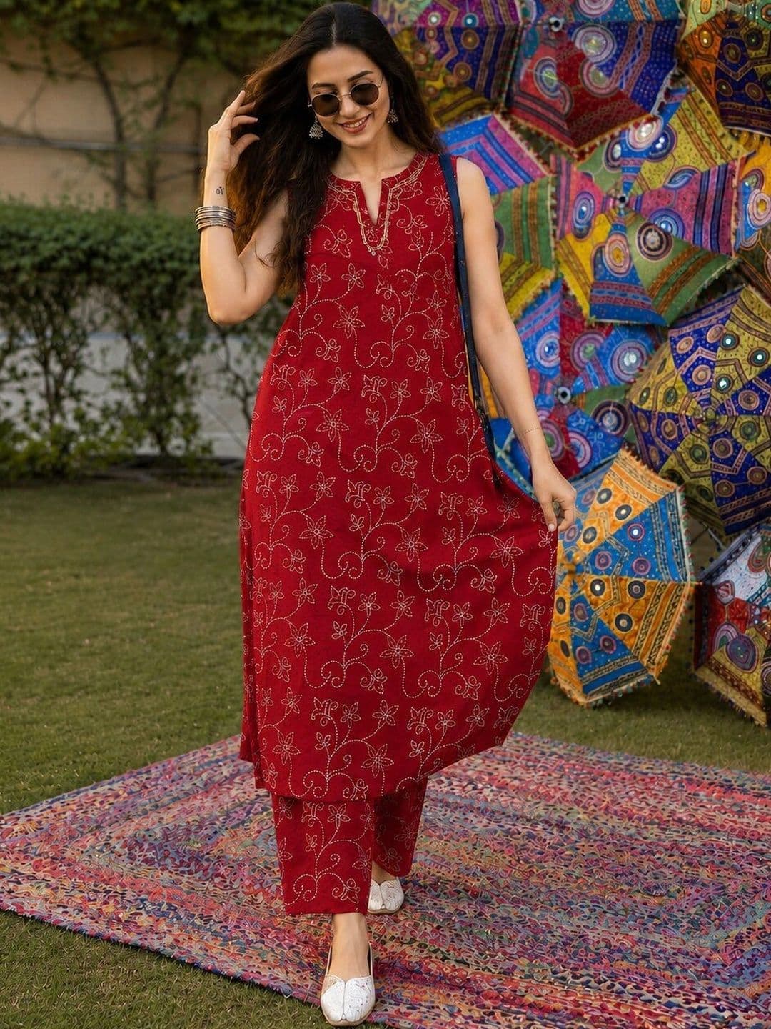 MANOJAVA Women Ethnic Motifs Printed Regular Liva Kurta with Trousers - view 1