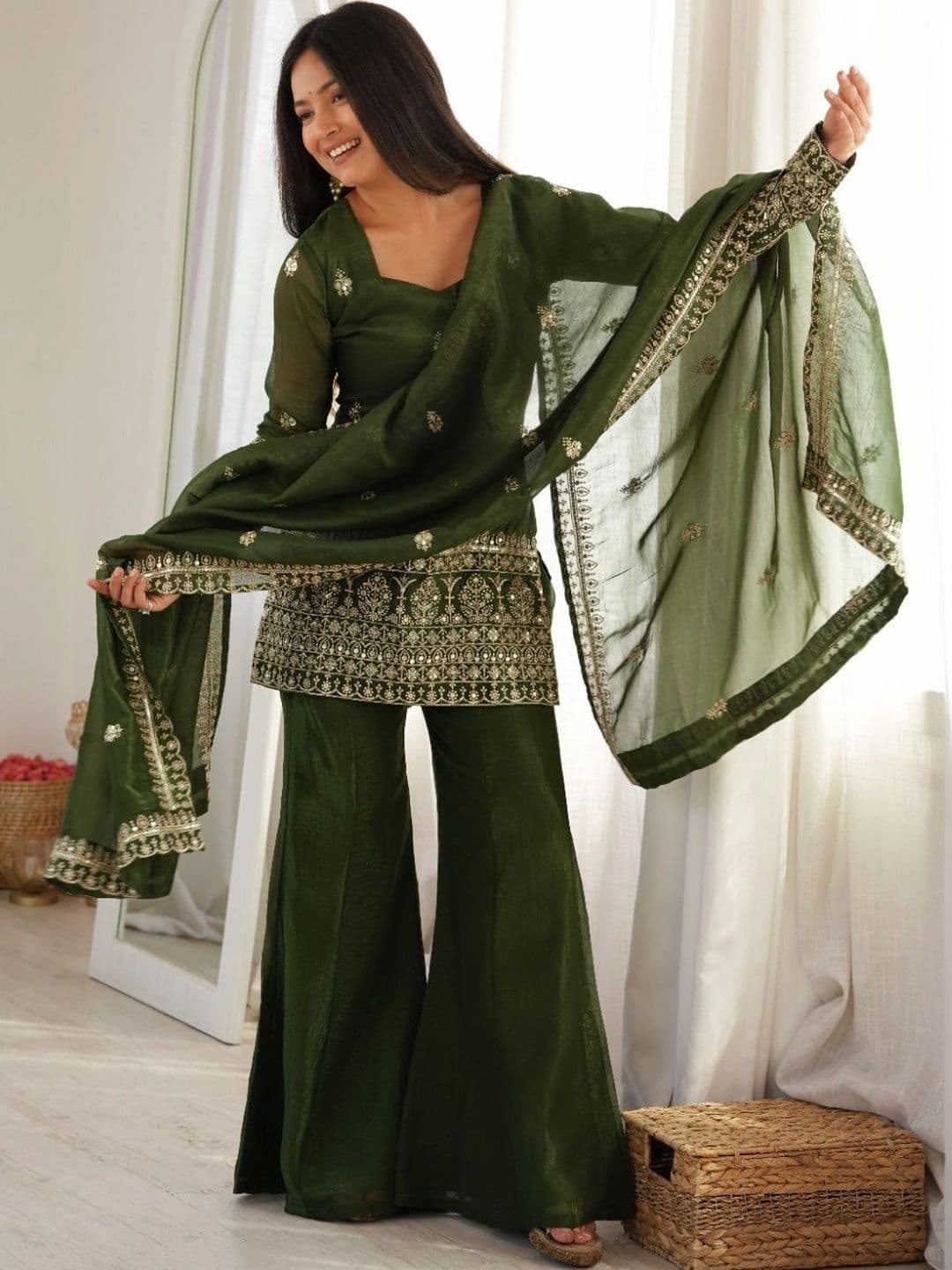 VihaanExim Women Ethnic Motifs Embroidered Regular Kurta with Sharara & With Dupatta - view 1