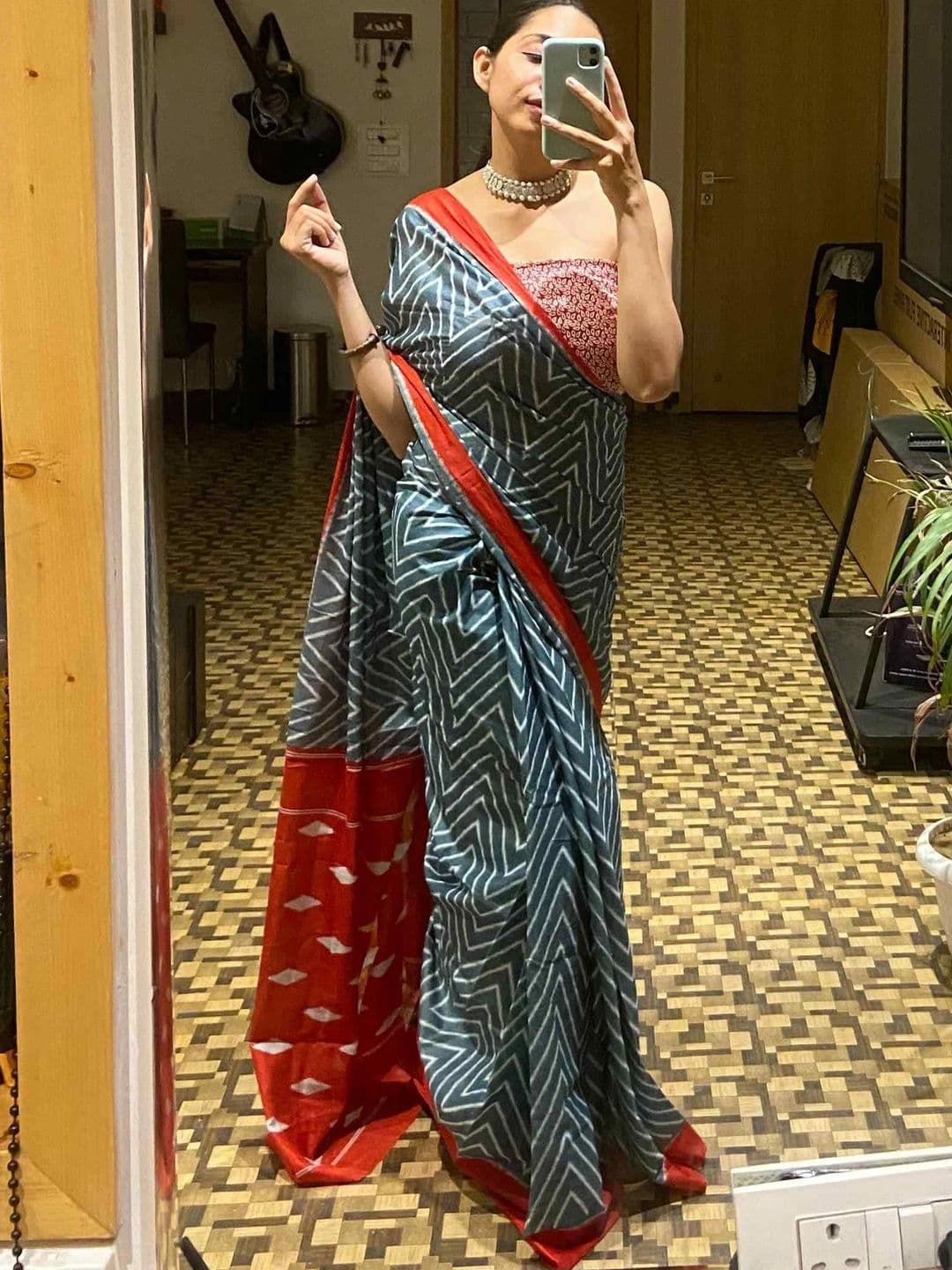 KALINI Woven Design Pure Cotton Fusion Block Print Saree - view 1