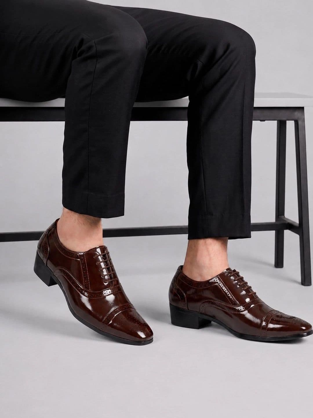 Bxxy Men Hidden Height Increasing Lace-Ups Round Toe Formal Brogues - view 1