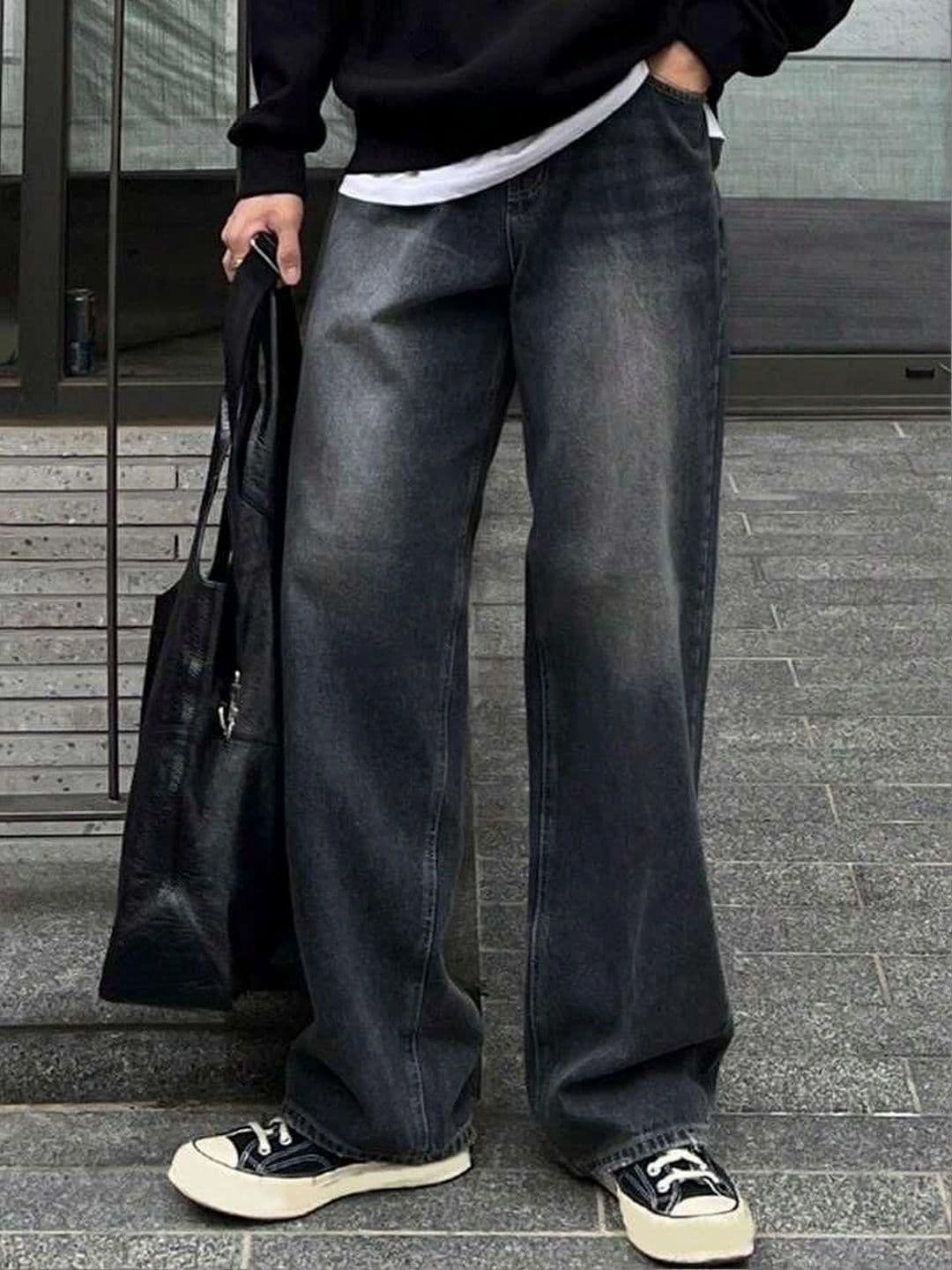SOULNITY Men Wide Leg High-Rise Low Distress Jeans - view 1