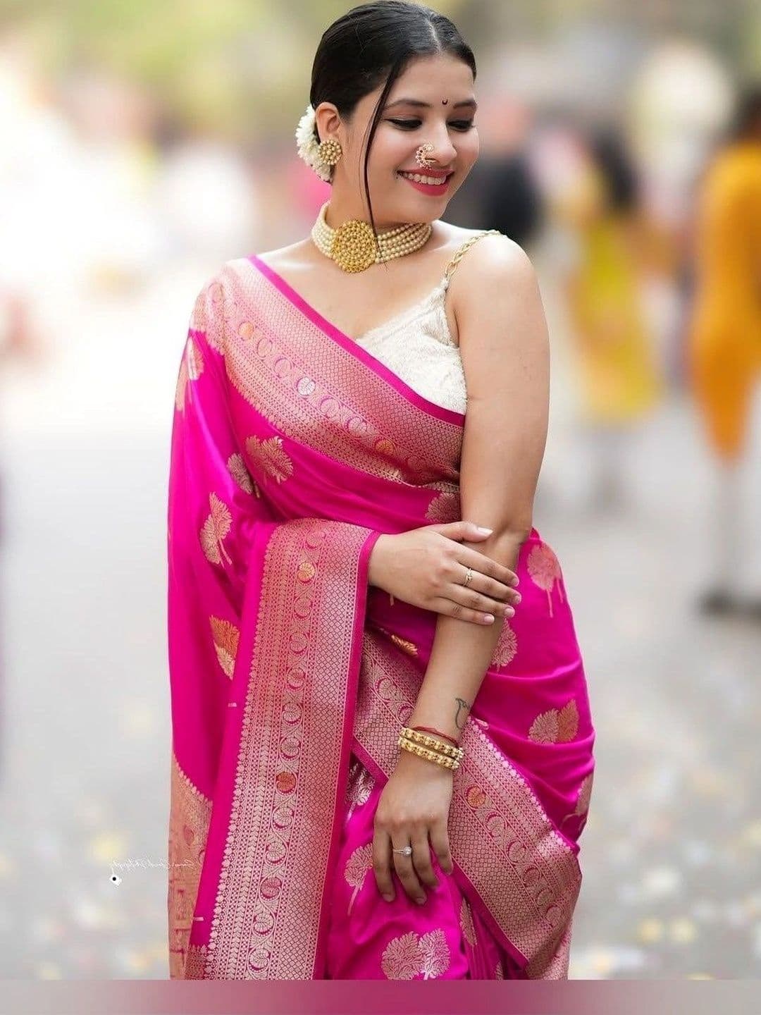 Moda Rapido Paisley Zari Silk Blend Fusion Mysore Silk Saree - view 1