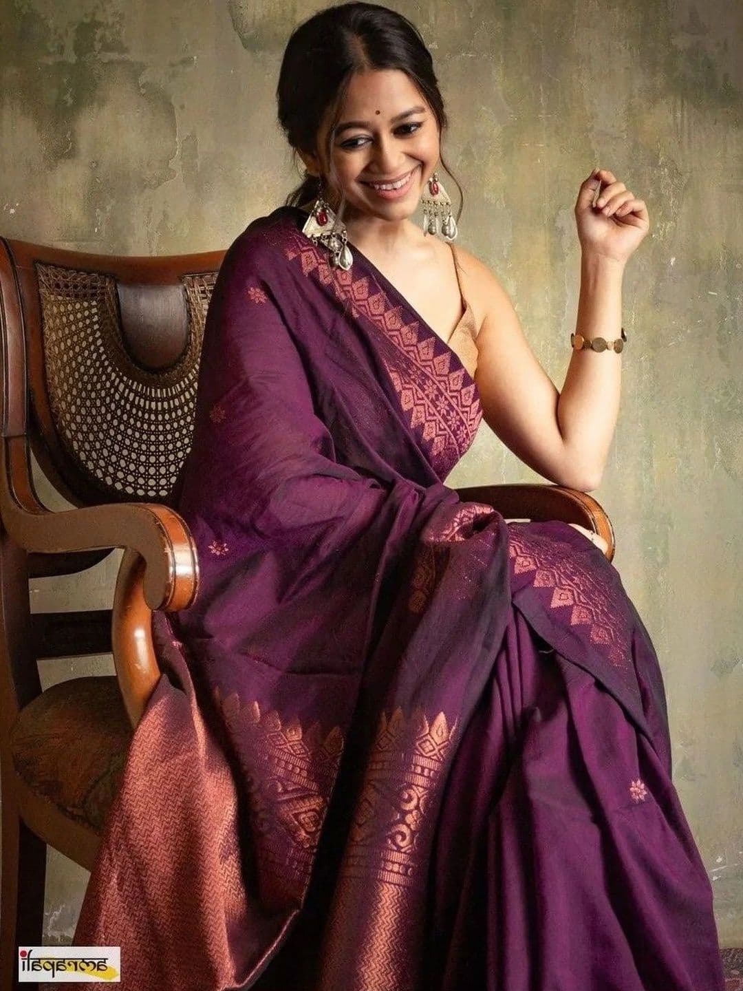 Moda Rapido Paisley Zari Silk Blend Fusion Mysore Silk Saree - view 1