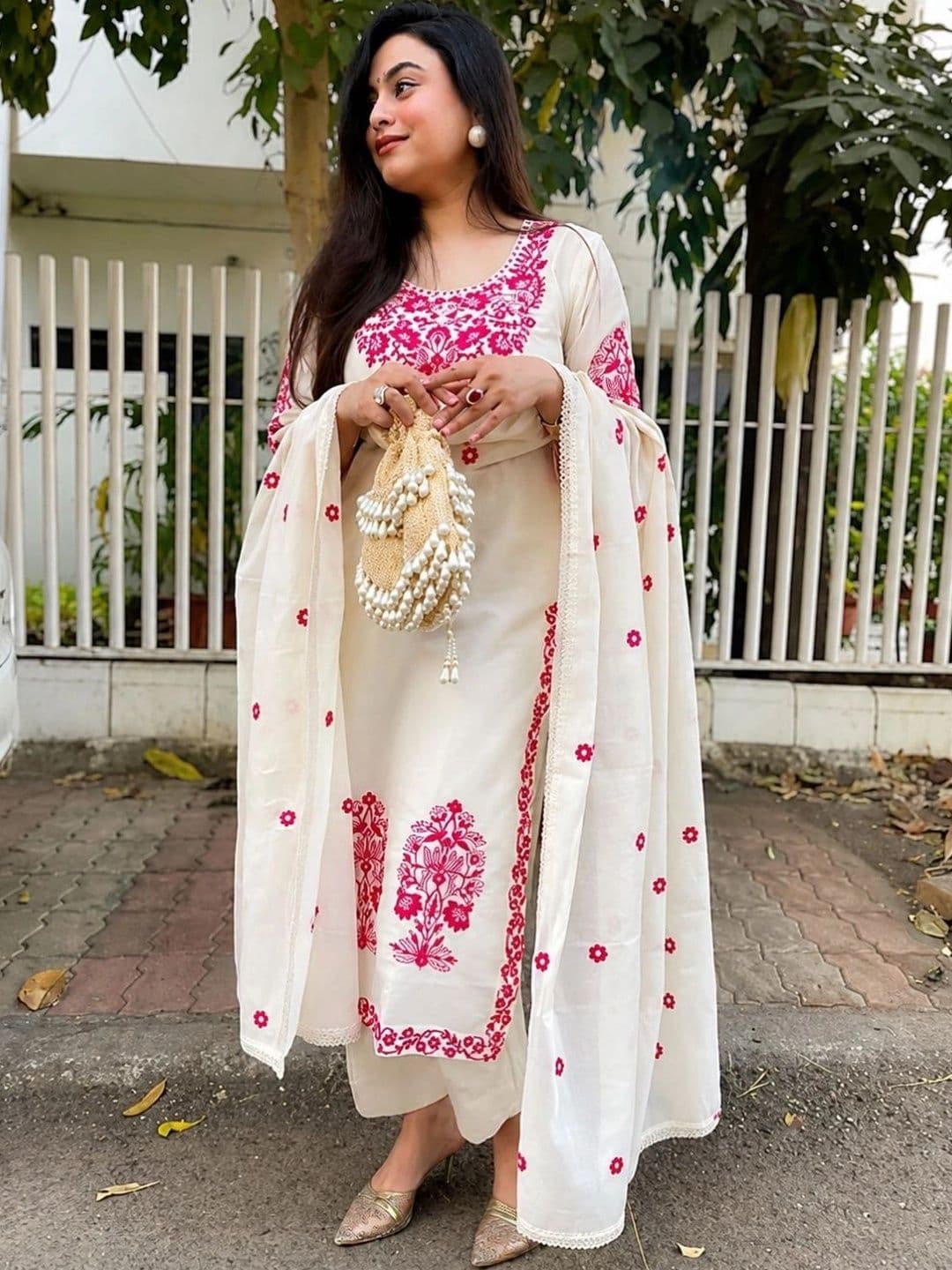 ESTELA Women Ethnic Motifs Embroidered Regular Thread Work Kurta with Trousers & With Dupatta - view 1