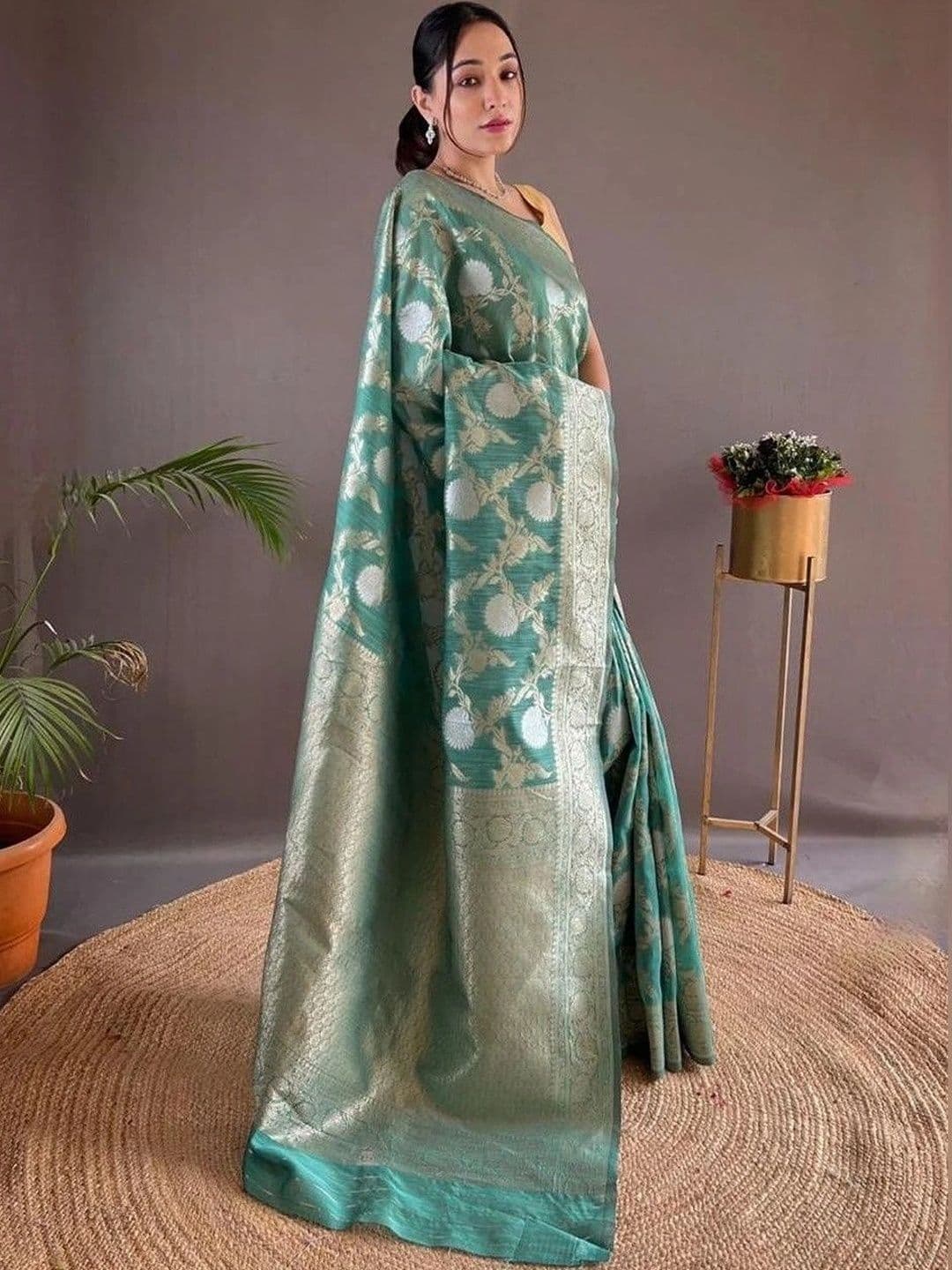 Moda Rapido Paisley Zari Silk Blend Fusion Mysore Silk Saree - view 1