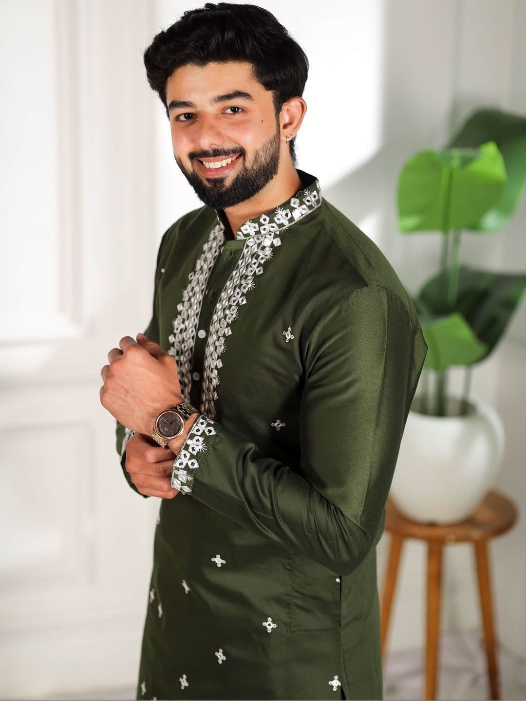 Koshin Men Ethnic Motifs Embroidered Mandarin Collar Cotton Straight Kurtas - view 1