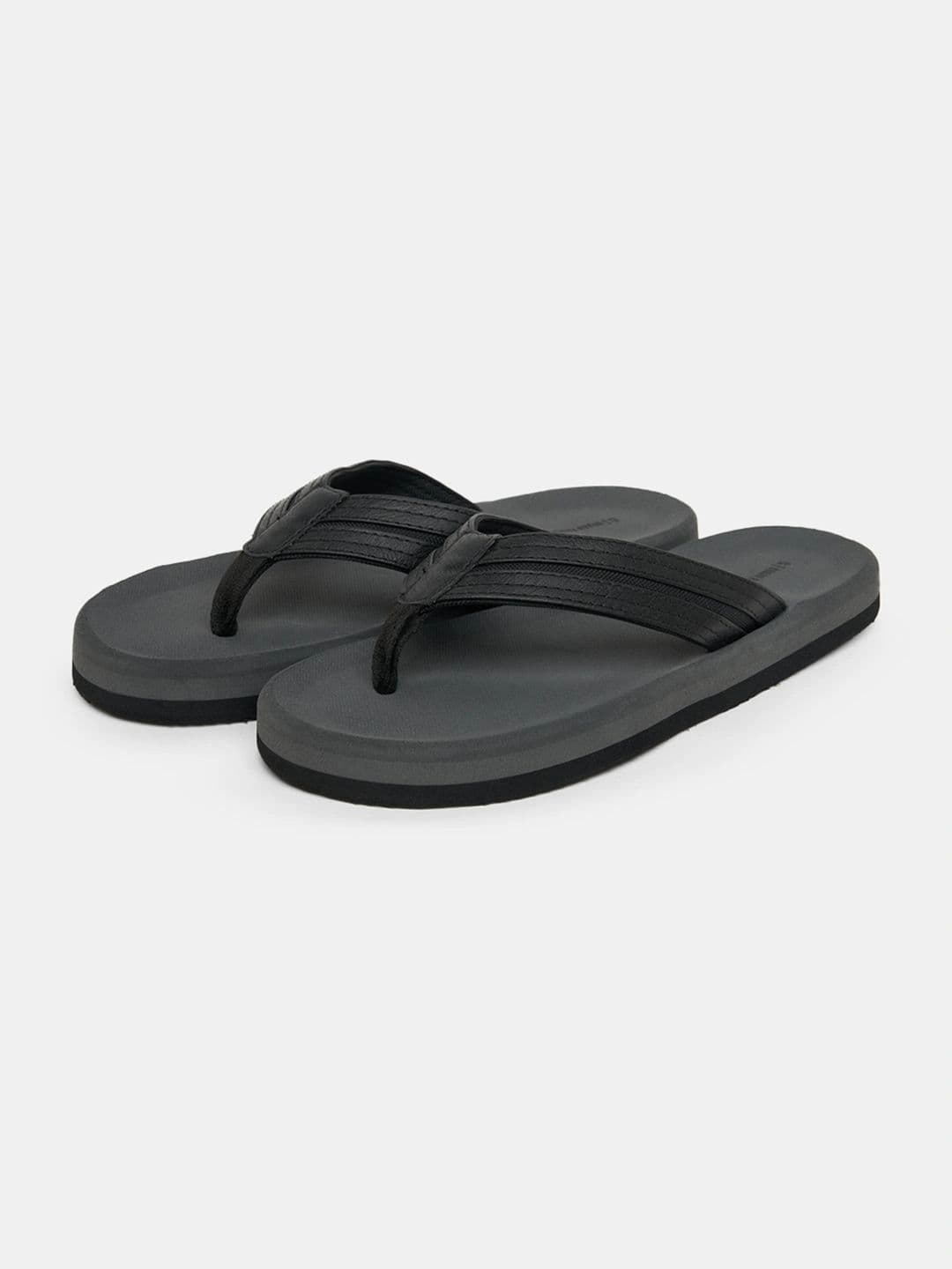 Urban Ranger by pantaloons Men Thong Flip-Flops - view 1