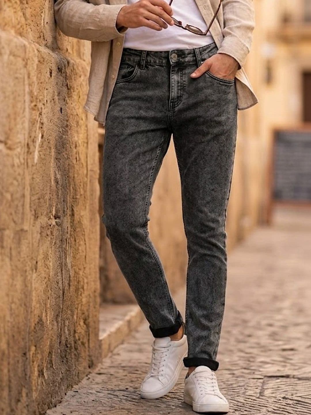 Urbano Fashion Men Washed Black Clean Look Heavy Fade Stretchable Regular Fit Jeans - view 1