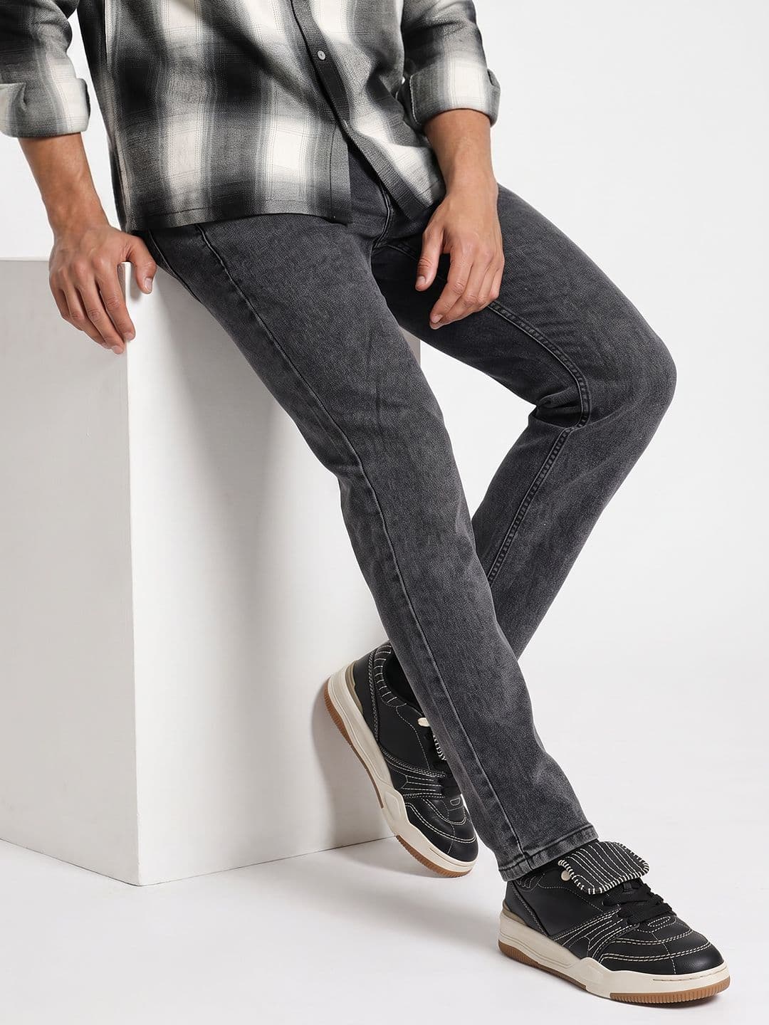 The Roadster Life Co. Men Slim Fit Heavy Fade Stretchable Jeans - view 1
