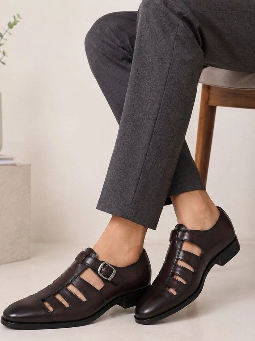 House of Pataudi Men Fisherman Sandals - view 1