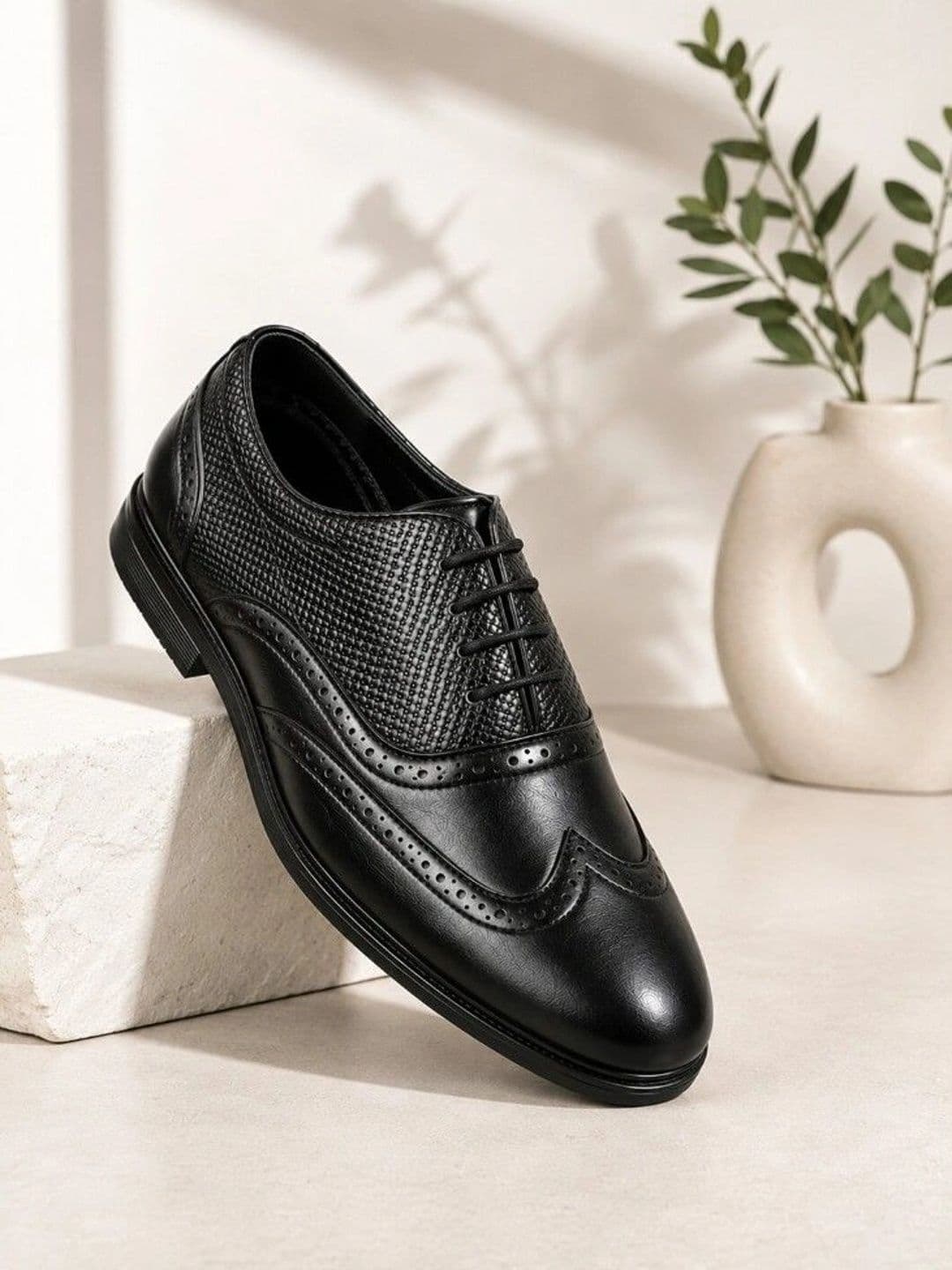 INVICTUS Formal For Men In Black With Synthetic Leather Upper With Lace-Up Closure - view 1