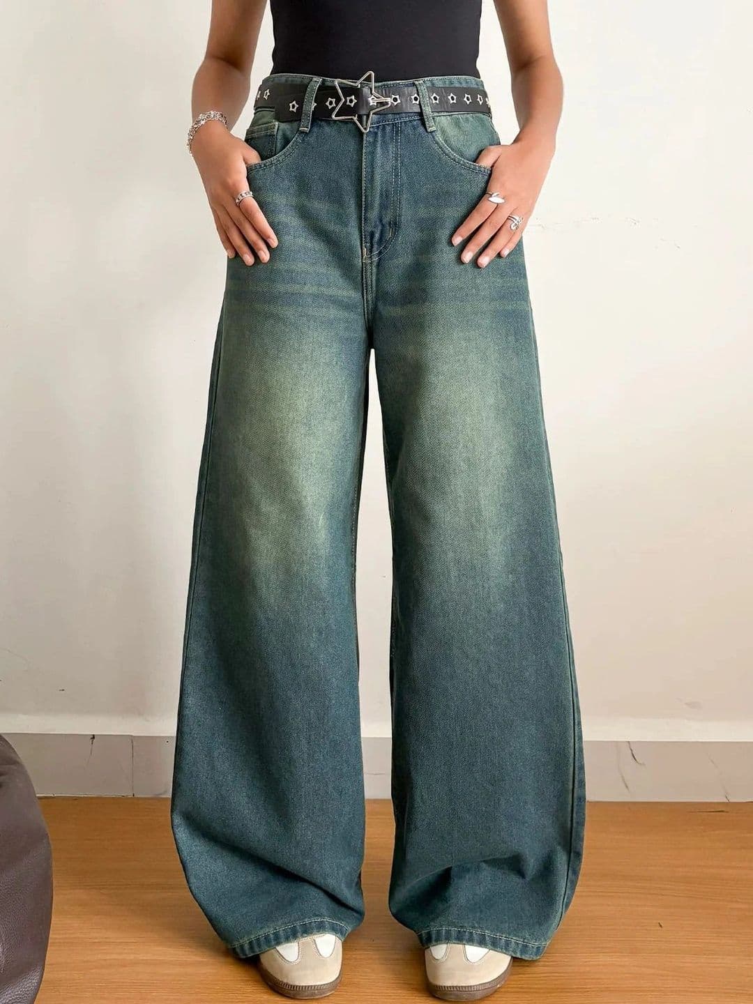Mast & Harbour Women High-Rise Light Fade Jeans - view 1
