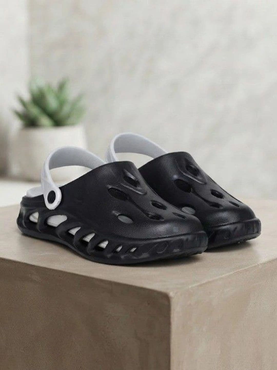 Hsquare Men Clogs Sandals - view 1