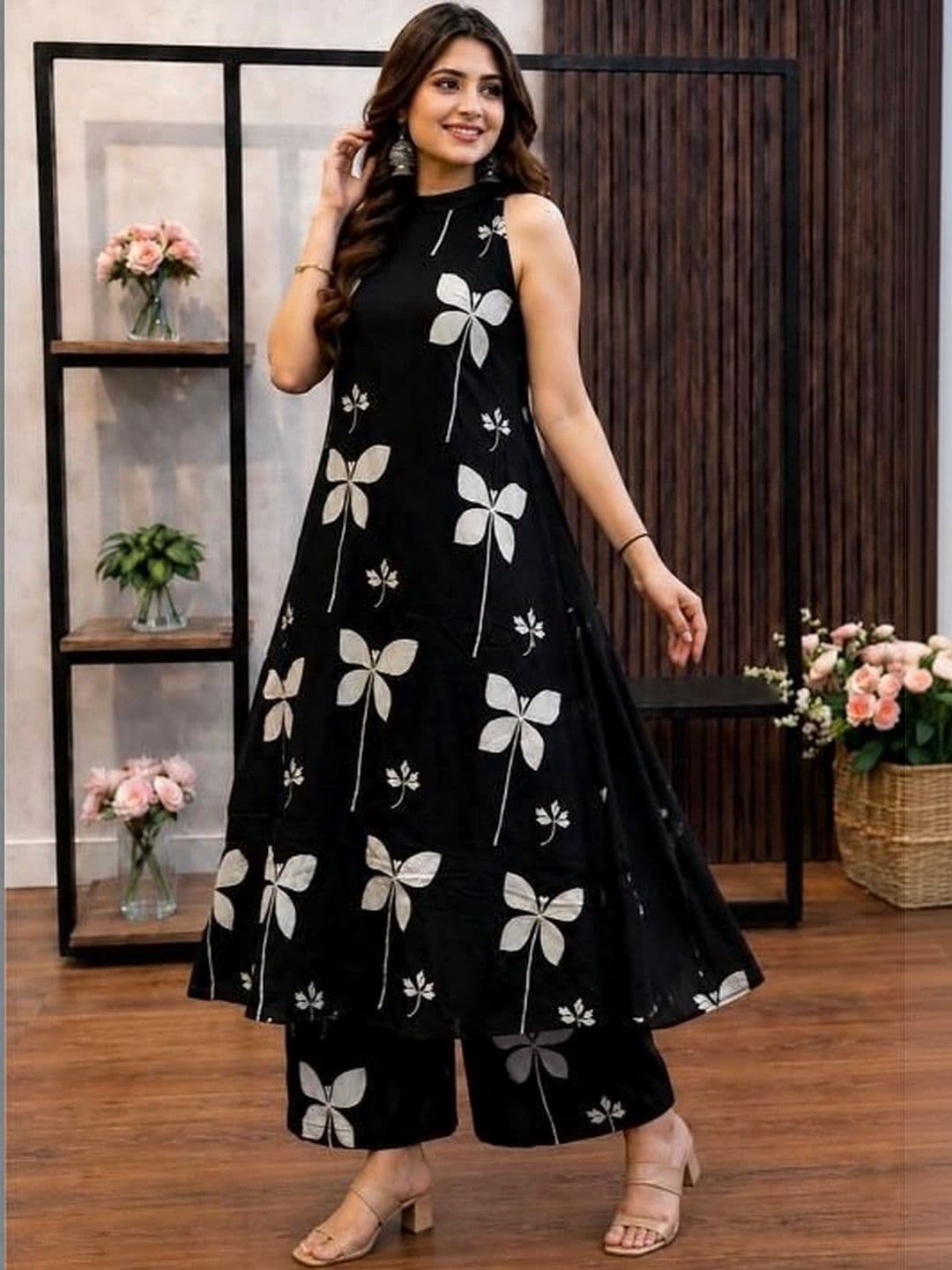 iEthniya Women Floral Printed Regular Kurta with Palazzos - view 1