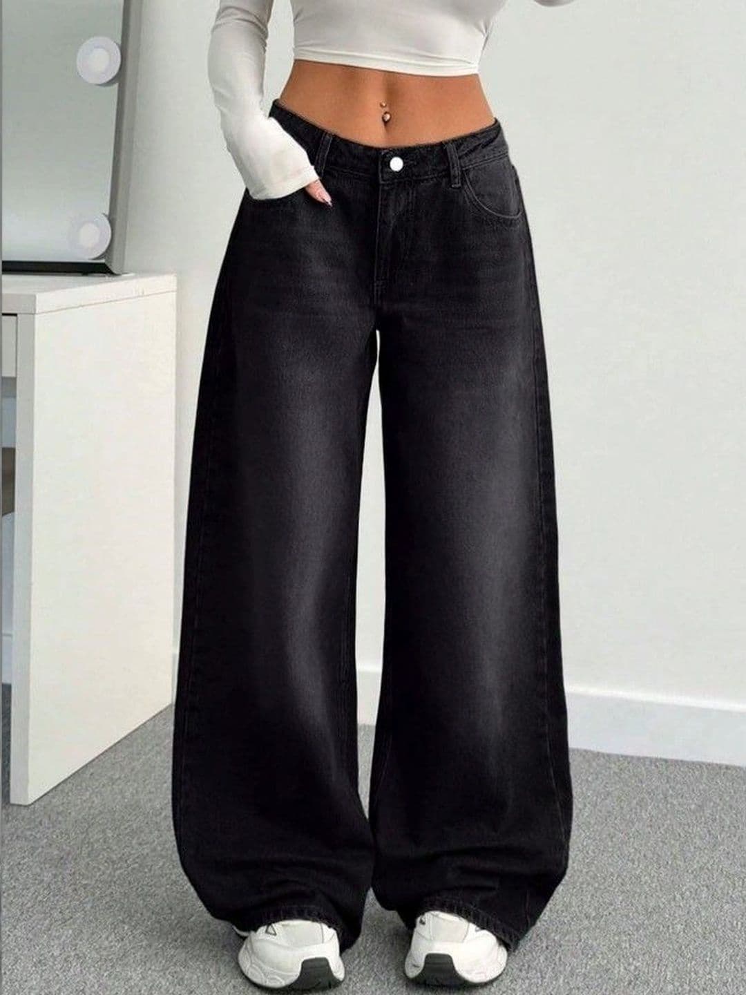 Mast & Harbour Women High-Rise Light Fade Jeans - view 1