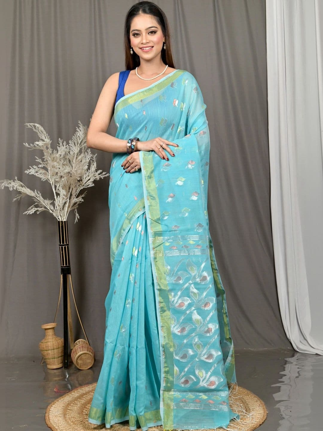 HARNARMADE Woven Design Handloom Saree - view 1