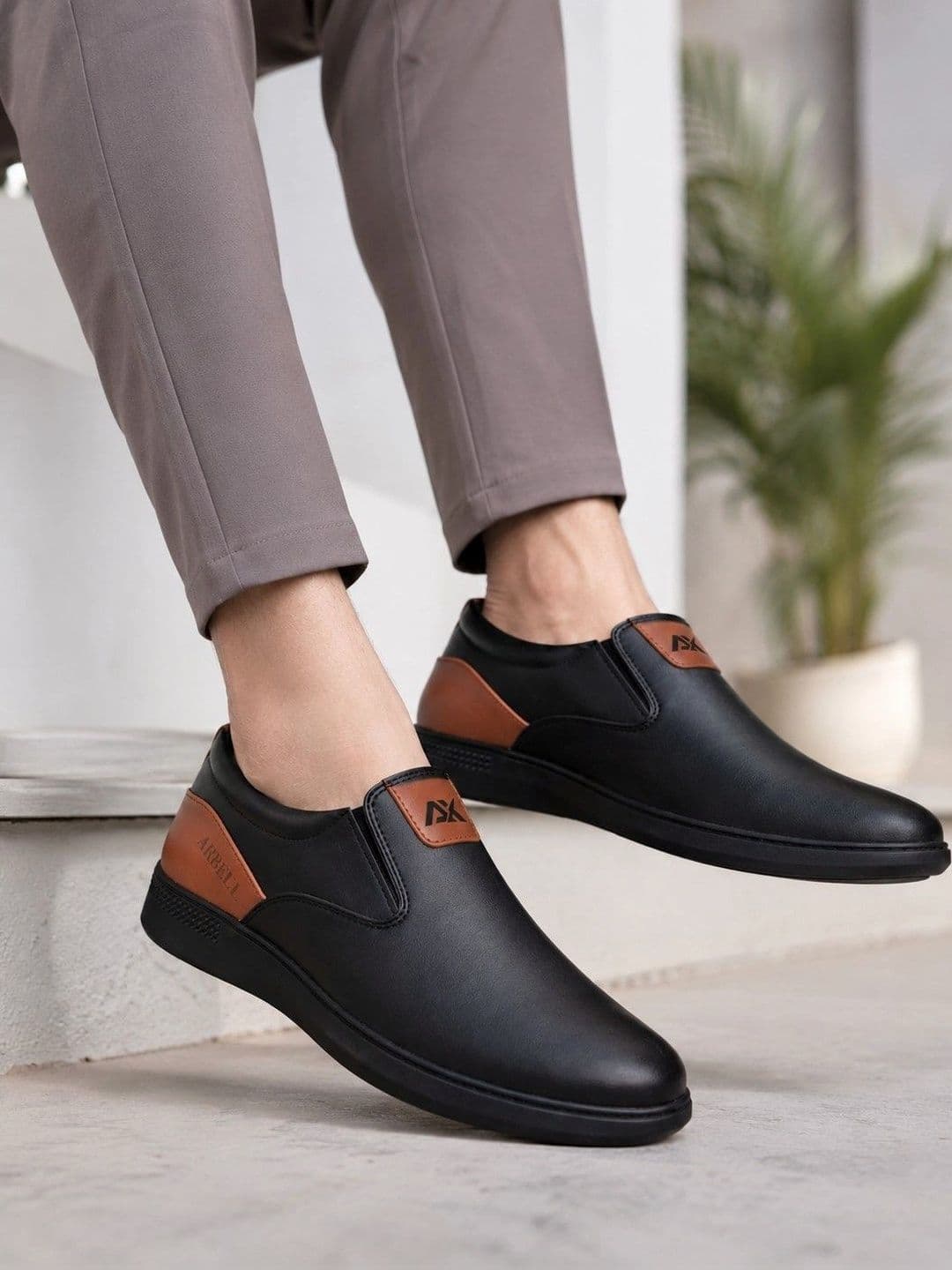 AIRBELL X AIRX Men Colourblocked Loafers - view 1