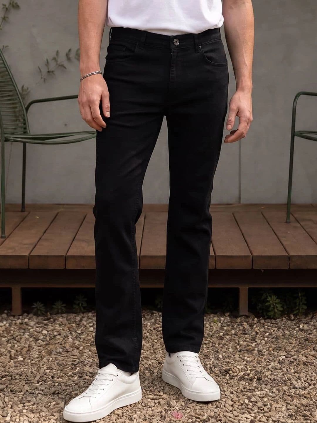 Global Jeans Men Regular Fit Mid-Rise Jeans - view 1