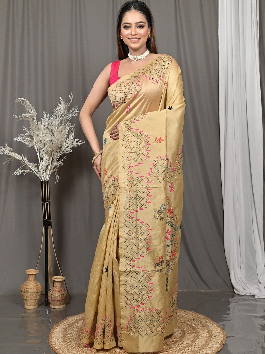 PuJoy Ethnic Motifs Embroidered Handloom Taant Saree - view 1
