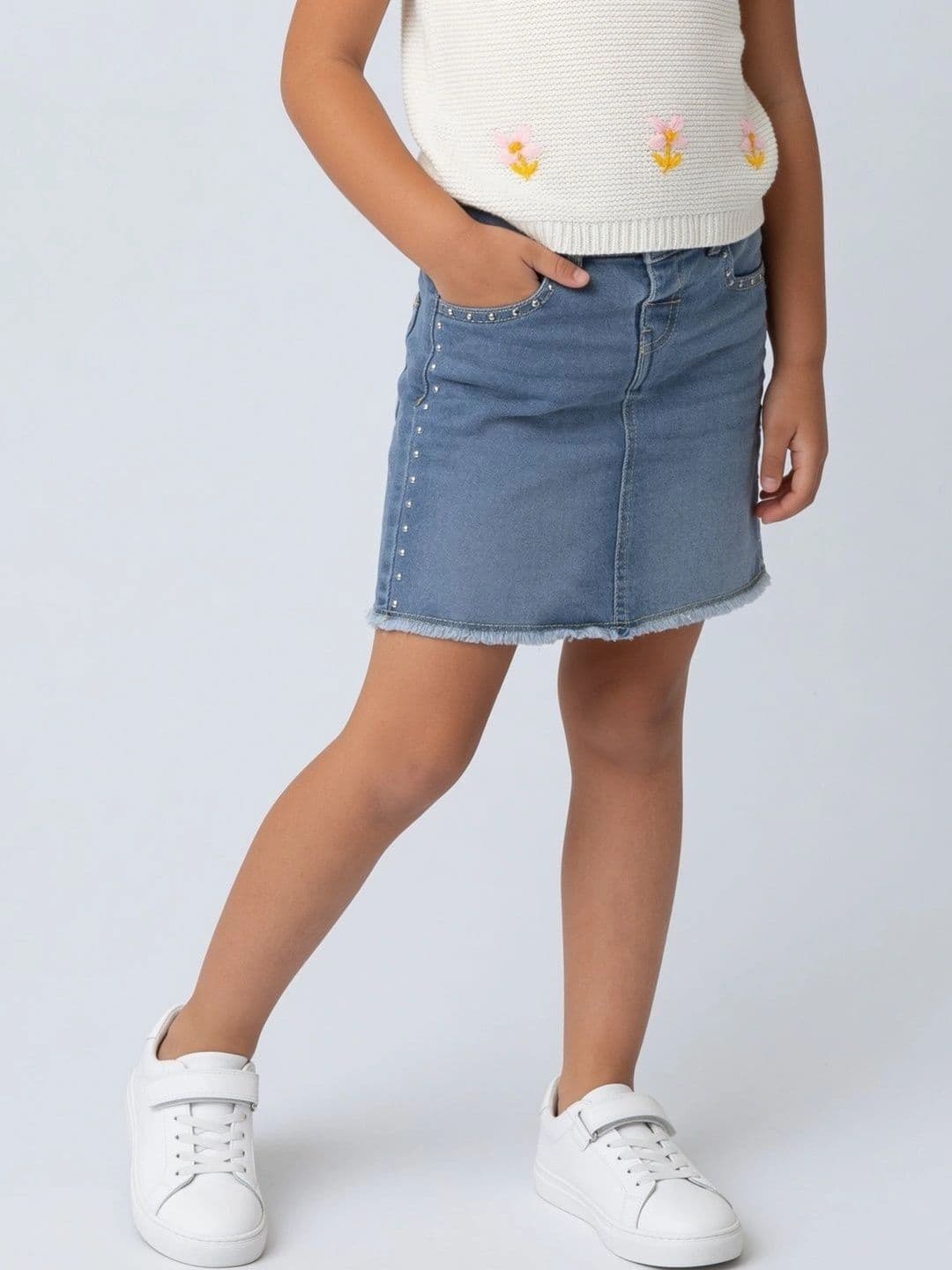 Pantaloons Junior Girls Cotton Blend Mini Straight Skirt - view 1