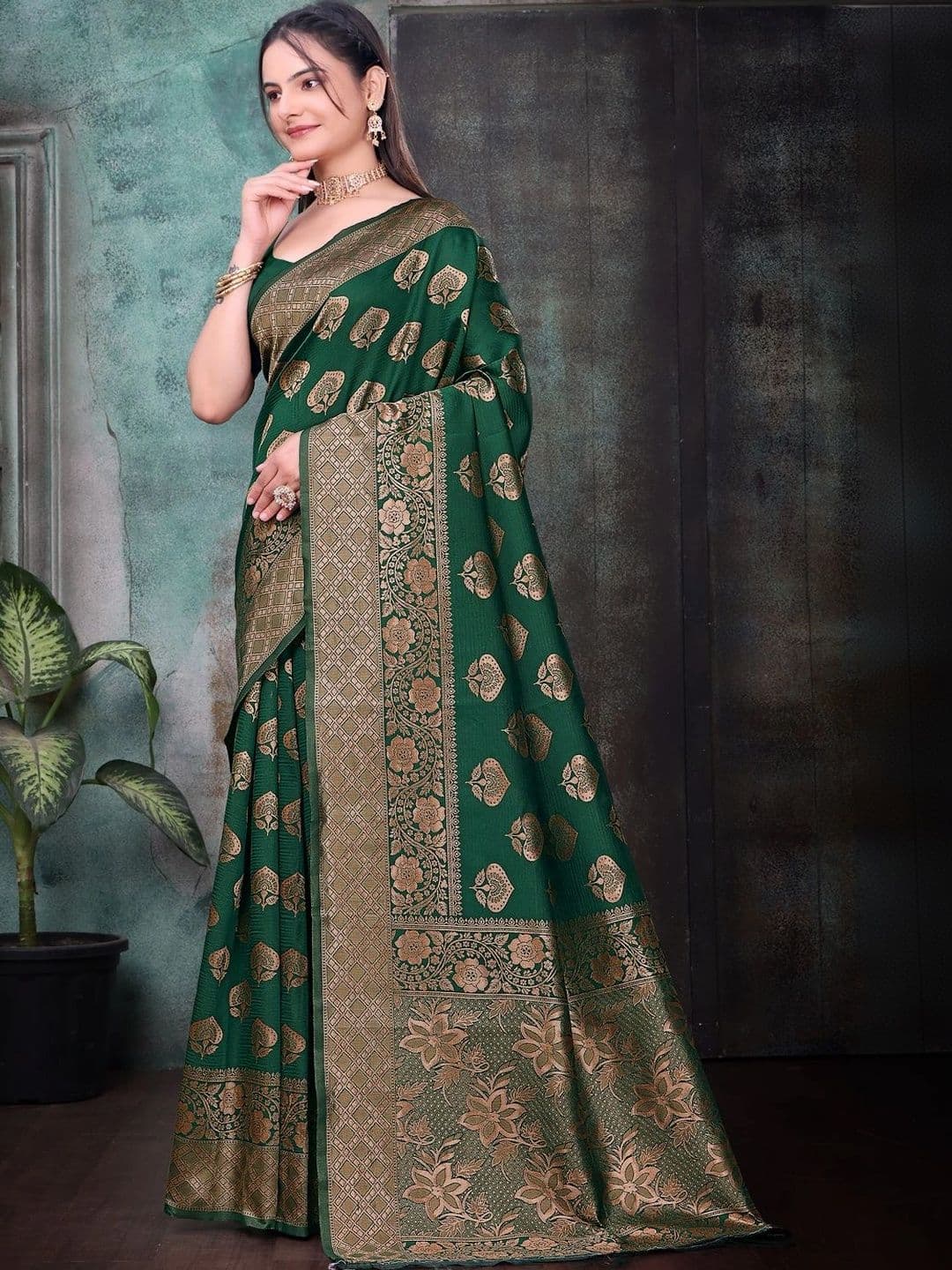 KANURIKAA Woven Design Zari Silk Blend Banarasi Saree - view 1
