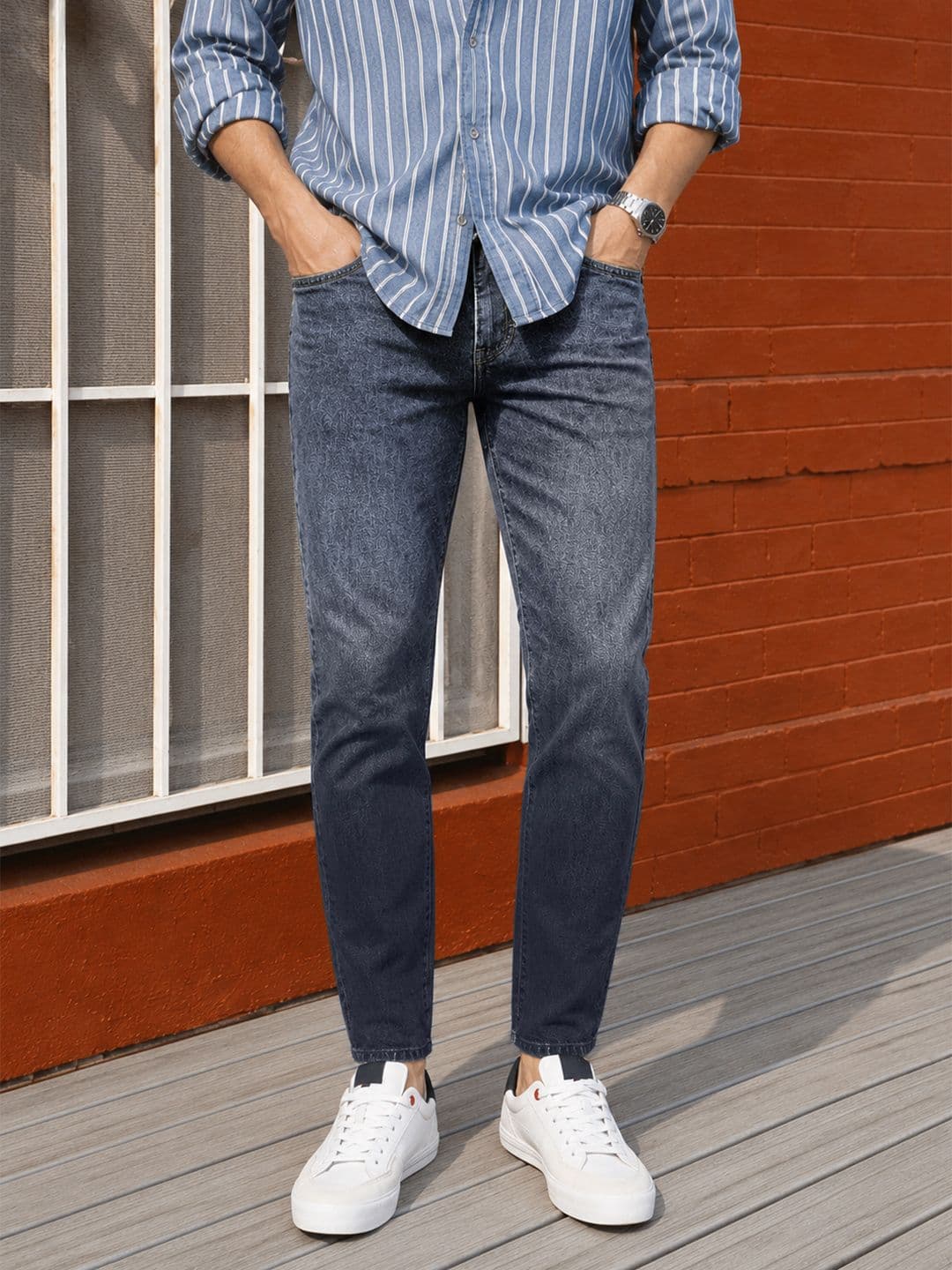 The Indian Garage Co Men Blue Slim Fit Light Fade Stretchable Jeans - view 1