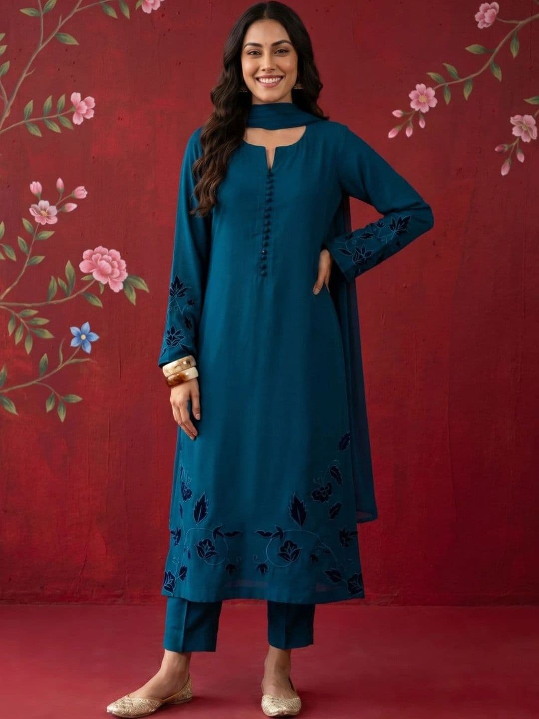 Sangria Women Ethnic Motifs Embroidered Regular Thread Work Pure Silk Kurta with Trousers & With Dupatta - view 1
