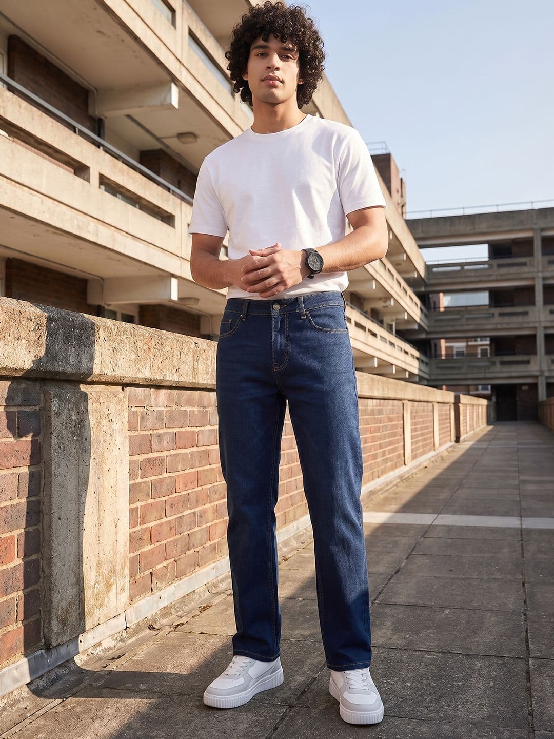 The Roadster Life Co. Men Relaxed Fit Light Fade Stretchable Jeans