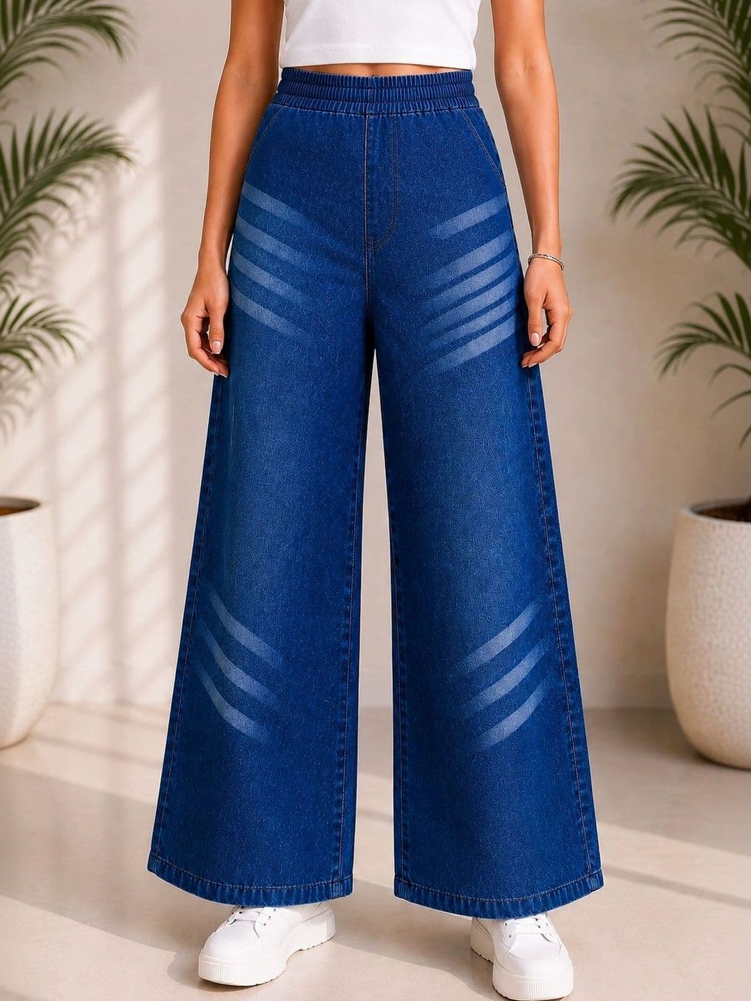 Roadster Women Relaxed Fit Mid-Rise Stretchable Jeans - view 1